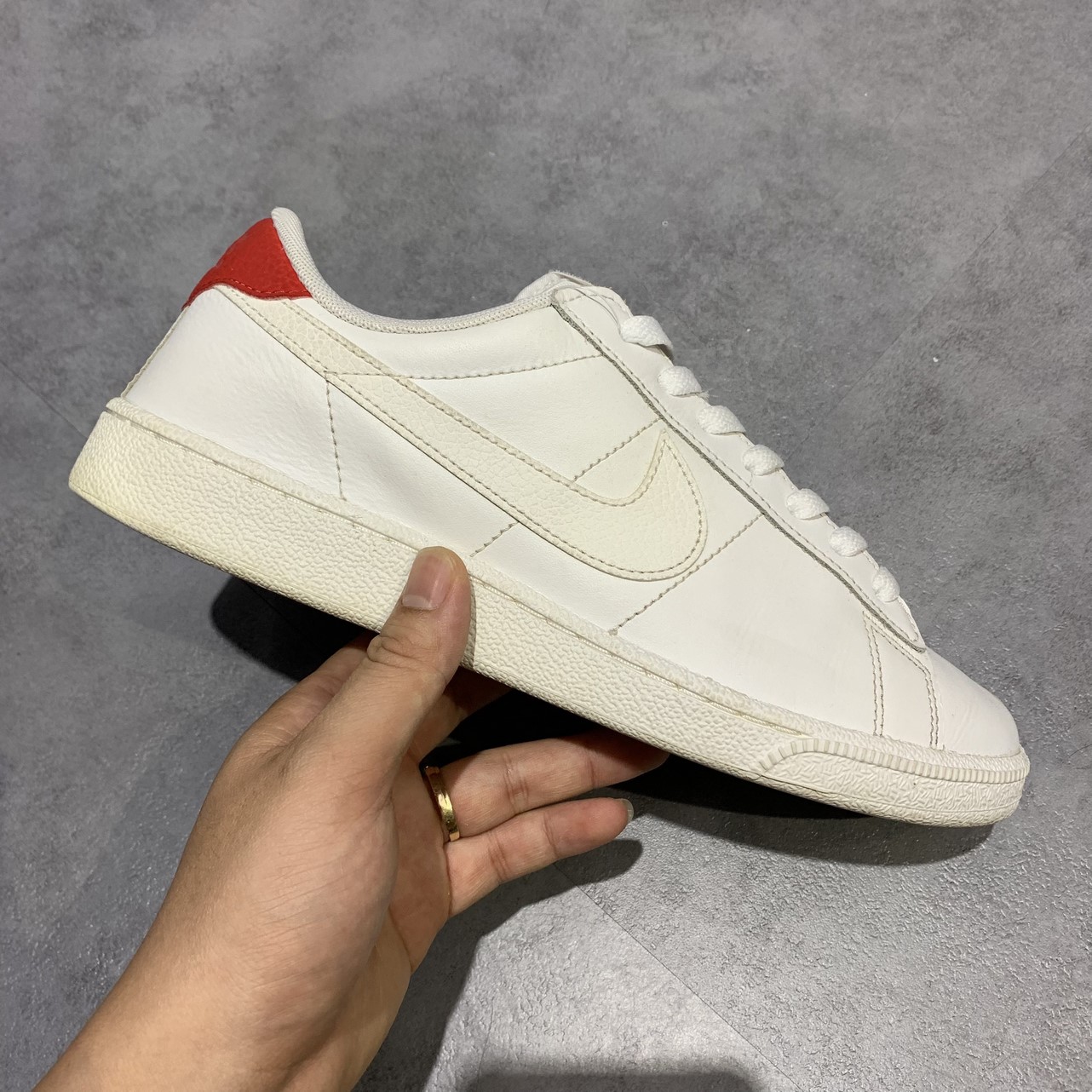 2hand giày Nike Tennis Classic CS 'White University Red' 683613-113 SIZE 40.5 PVN9244