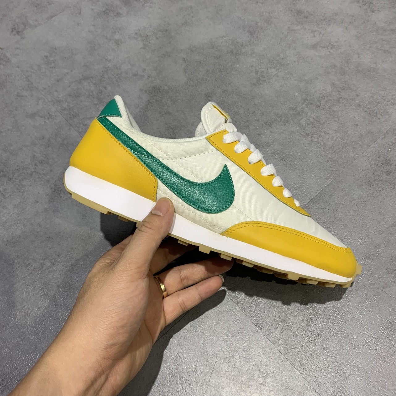 2HAND giày Nike Daybreak Neptune Green Yellow Ochre DX3313-100