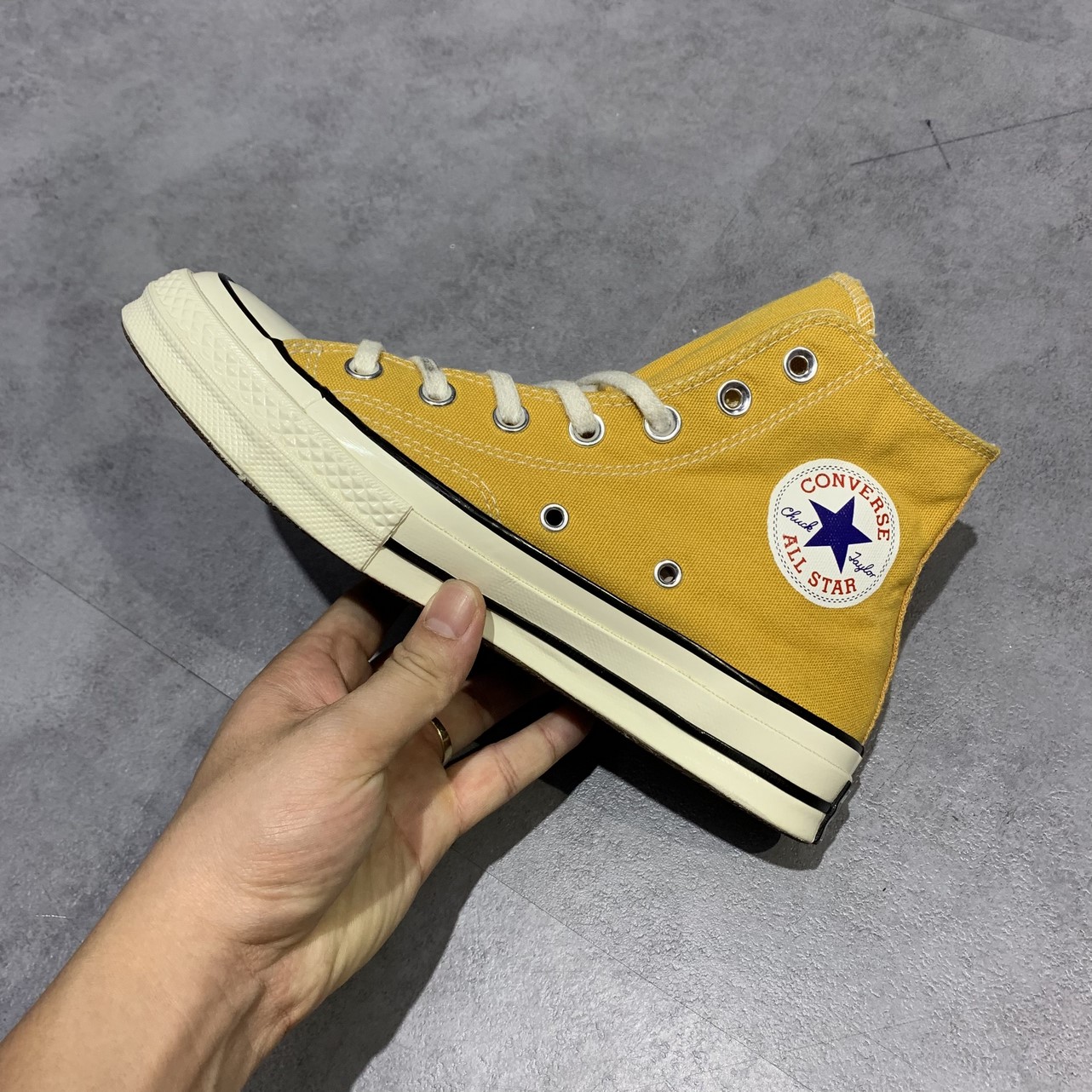 2HAND GIÀY Converse Chuck Taylor All Star 70 High 159189C SIZE 38