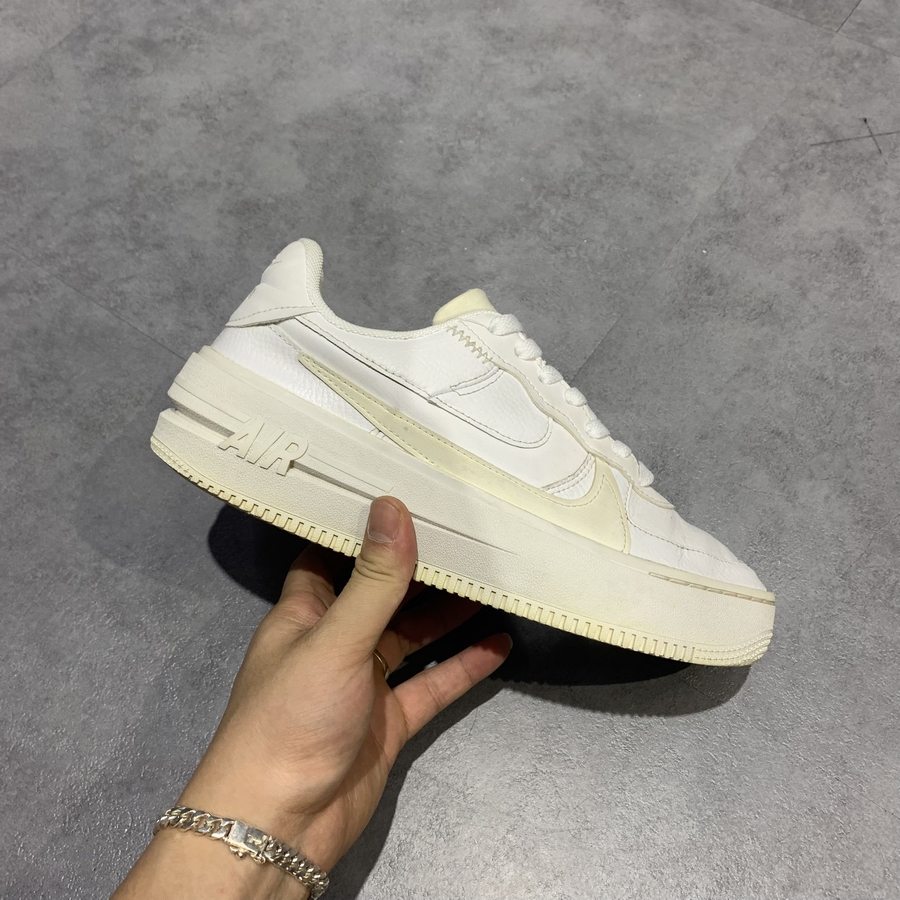 2HAND Nike Air Force 1 PLT.AF.ORM White DJ9946 100 SIZE 39 PVN11694