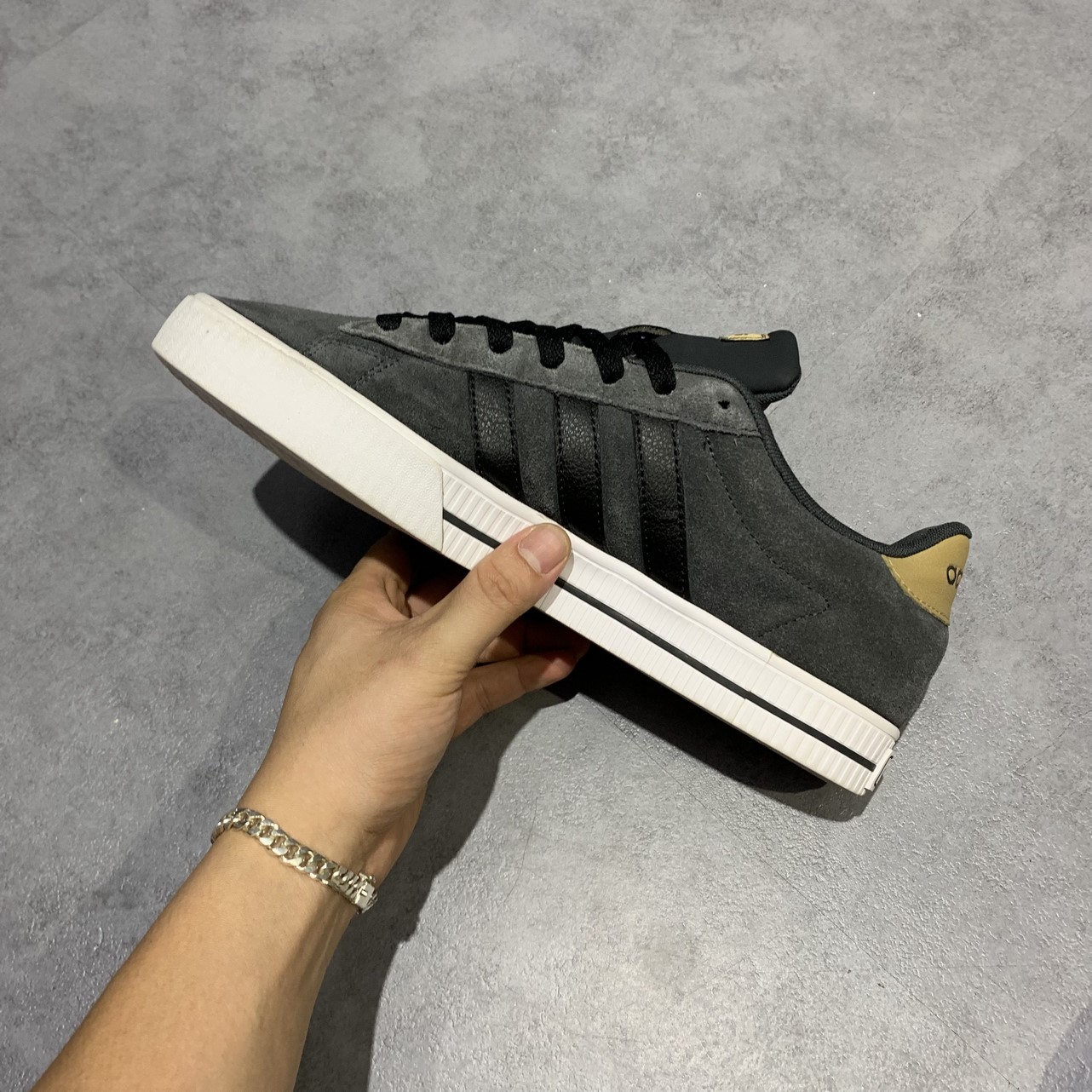 2hand giày adidas Daily 3.0 FY2923 SIZE  43 1/3 PVN11952