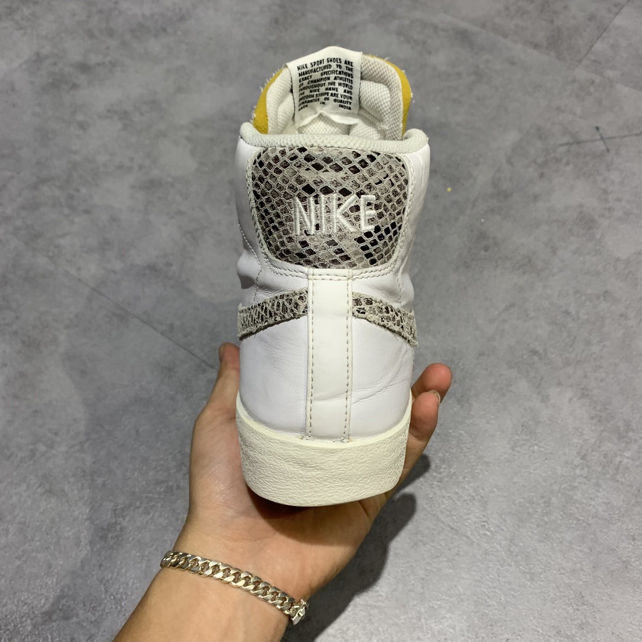 2hand giày Nike Blazer Mid 77 Vintage Snakeskin Swoosh CI1176-101 SIZE 41 PVN12099