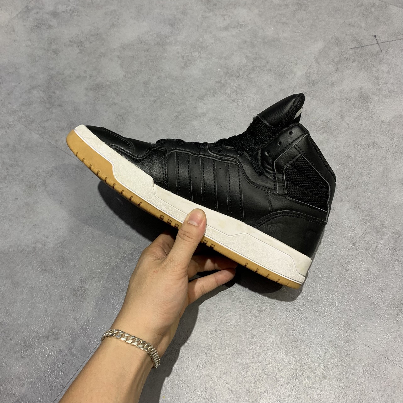 2hand giày Adidas Entrap Mid Core Black Gum Cloud White FY5636 SIZE 40 PVN12138