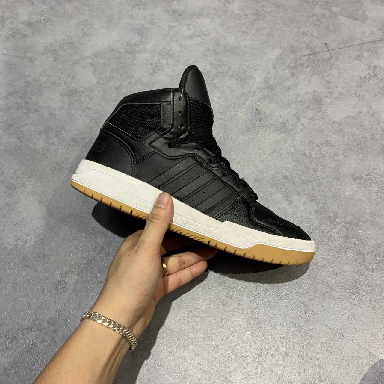 2hand giày Adidas Entrap Mid Core Black Gum Cloud White FY5636 SIZE 40 PVN12138