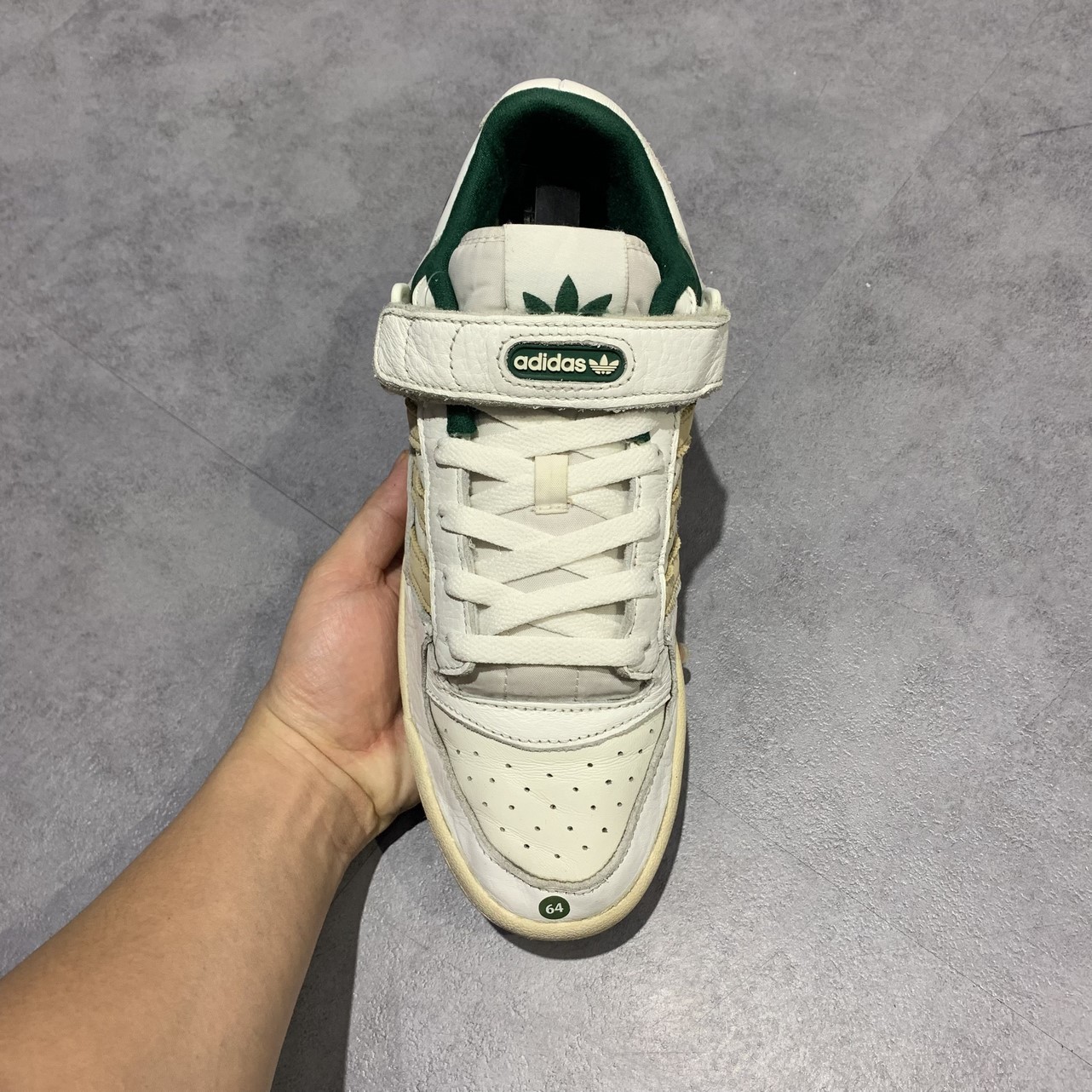 2HAND giày Adidas Forum Low IE4585 SIZE 42 PVN12316