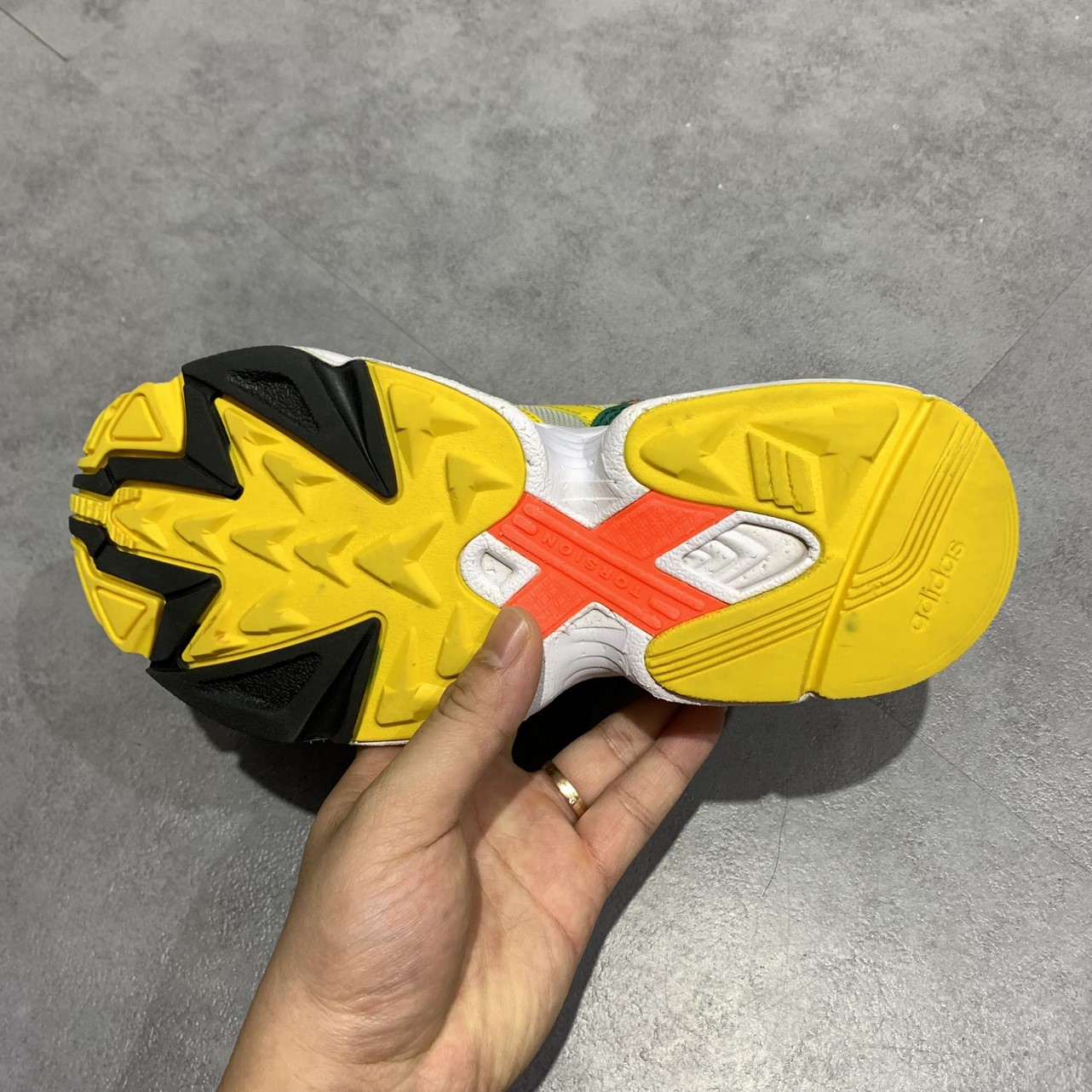 Giày 2hand Adidas Yung-96 Grey One Bold Gold DB2605-SIZE 36 2/3-13512