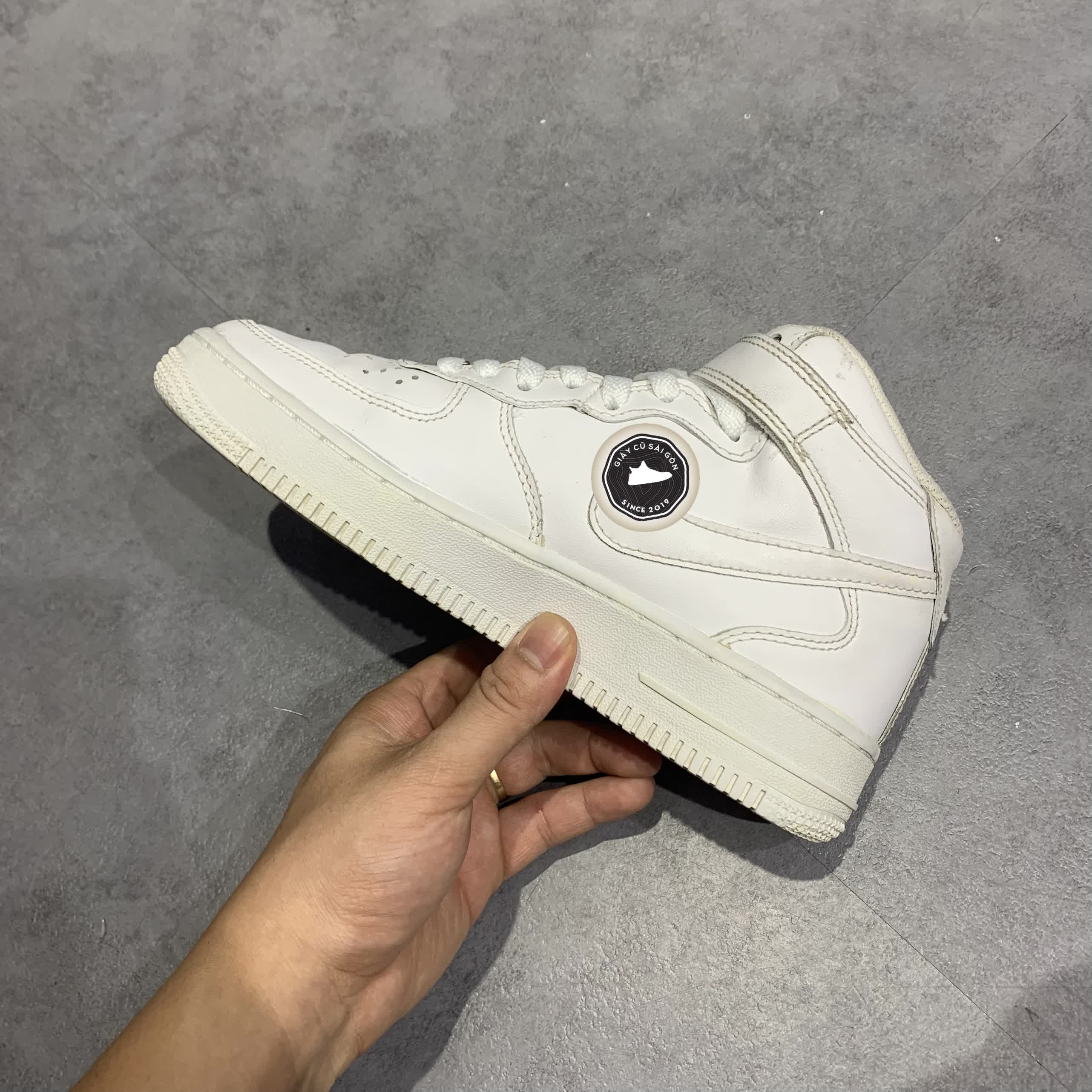Giày 2hand Nike Air Force 1 Triple White 366731-100 SIZE 37.5 pvn14556