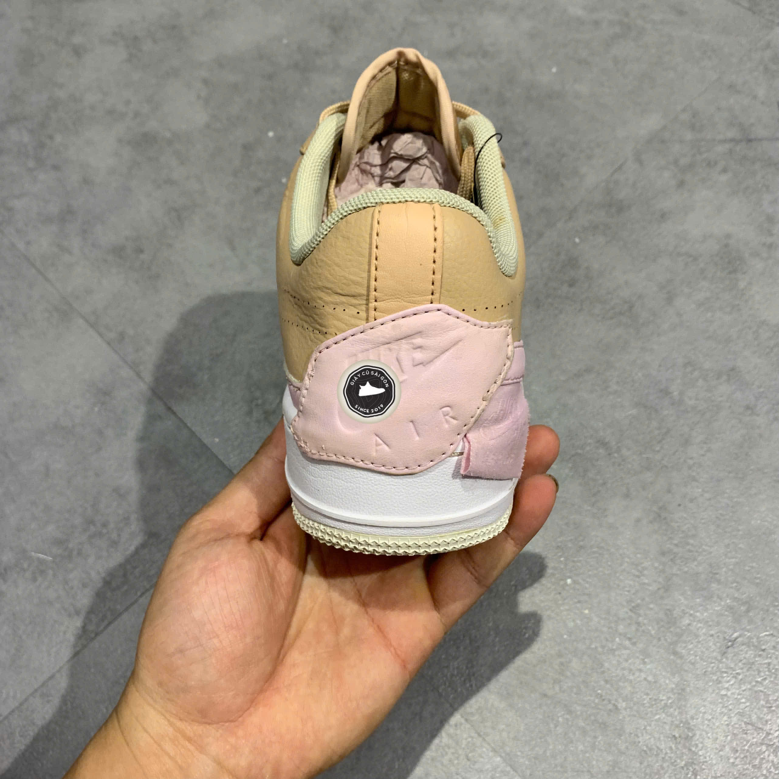 Giày 2HAND Nike Air Force 1 Jester 'Bio Beige Pink Force' AO1220-202 SIZE 38.5 PVN15919
