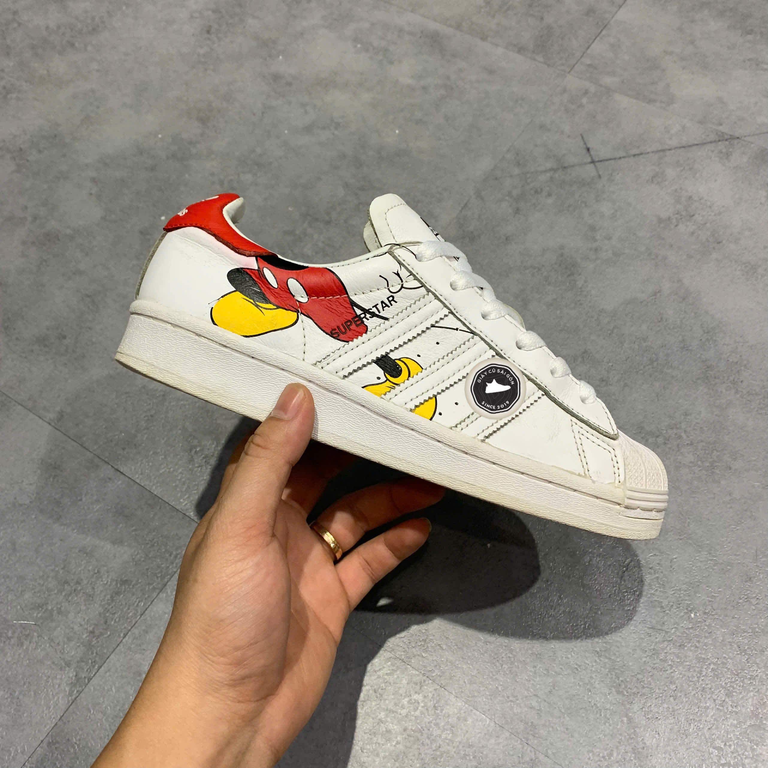 Giày 2hand Mickey Mouse x Superstar Color FW290 SIZE 36 2/3 PVN16158