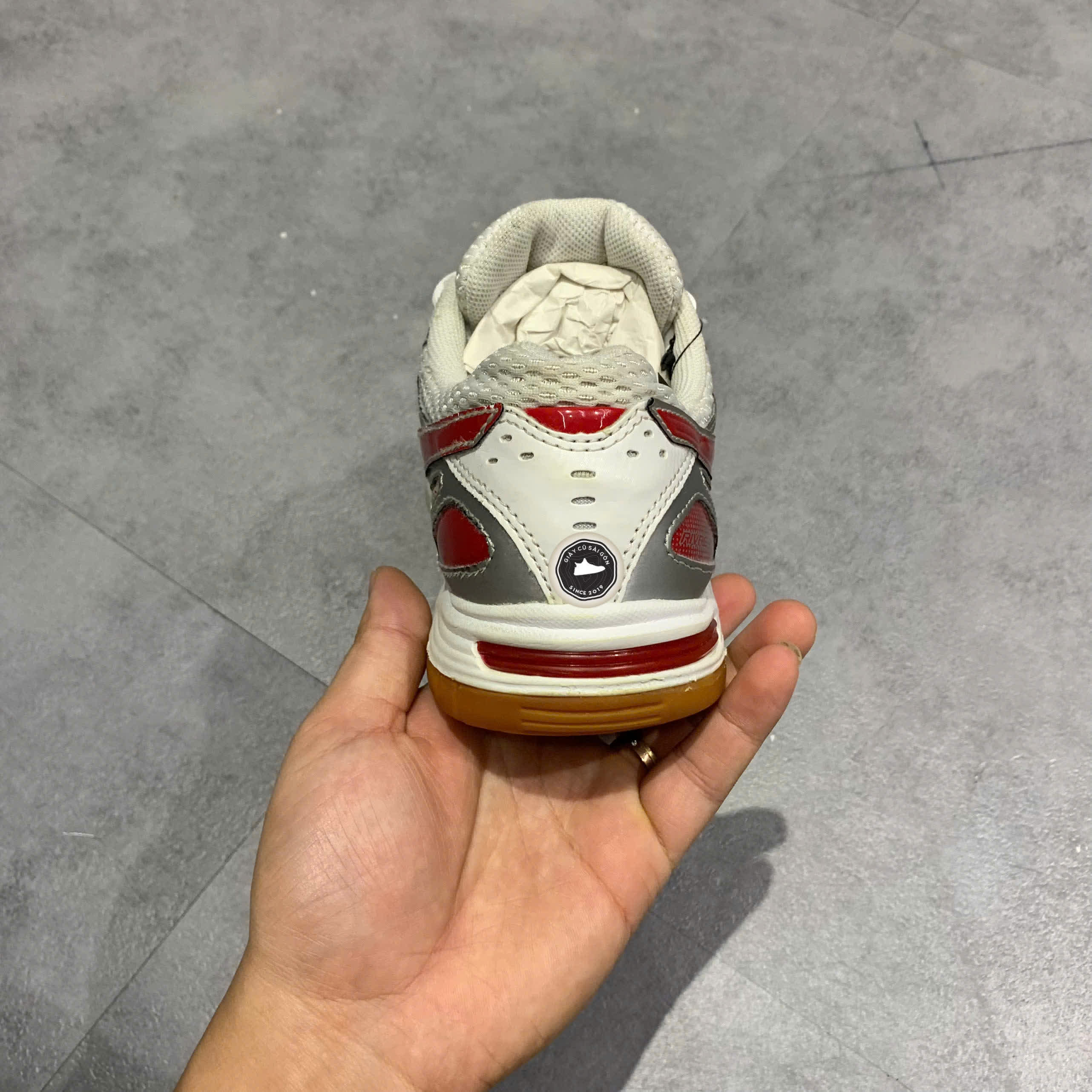 Giày 2hand BADMINTON TVR149 SIZE 38 pvn15984