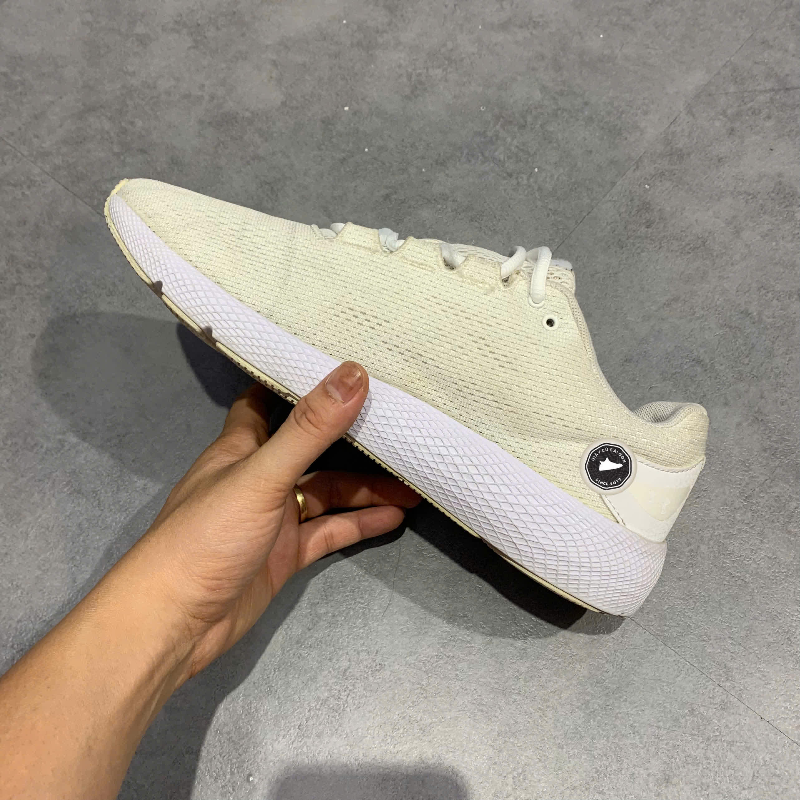 Giày 2hand Under Armour Pursuit 2 'Triple White' 3022594-101 SIZE 43 PVN16830