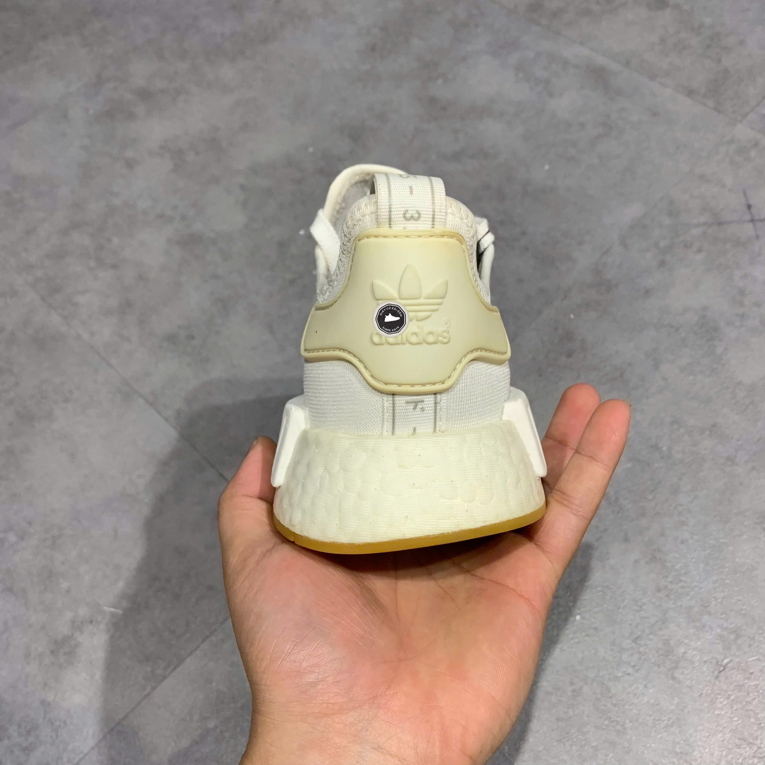 Giày 2hand NMD R1 'Cloud White' D96635 SIZE 41 1/3 pvn16749