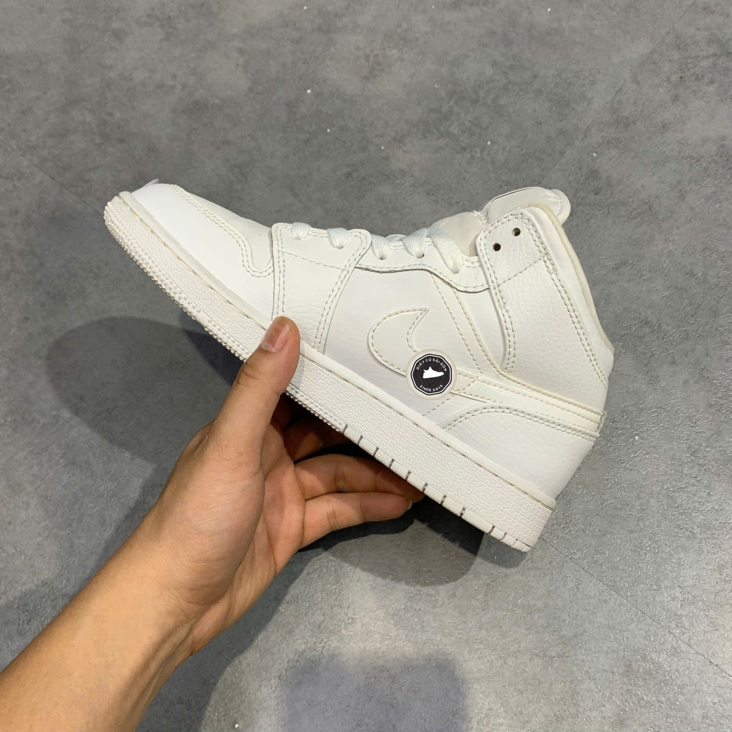 Giày 2hand Air Jordan 1 Mid 'Triple White' (2020) 554725-126 SIZE 36.5 pvn17000