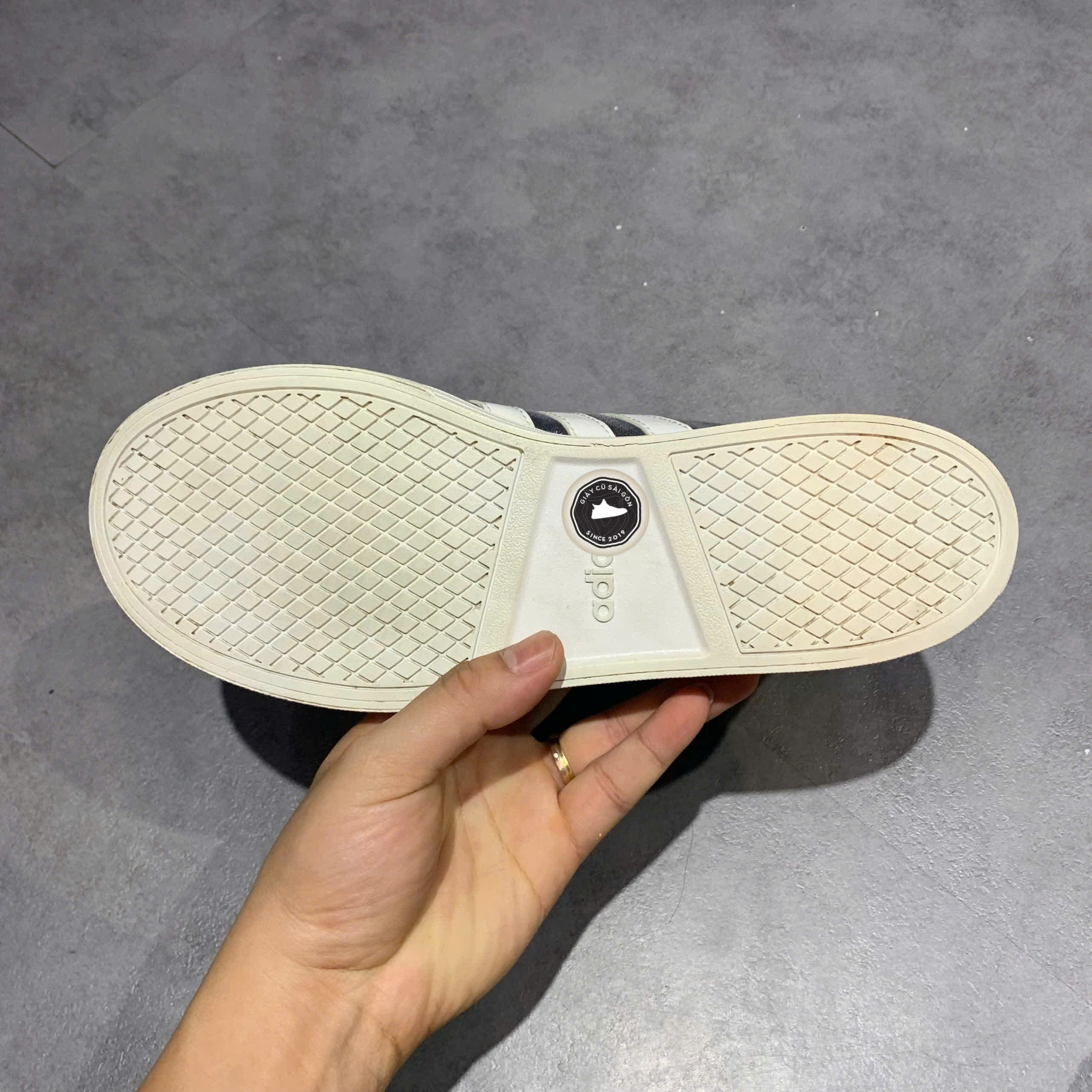 Giày 2hand Daily 2.0 F34557 SIZE 40 2/3 pvn16900