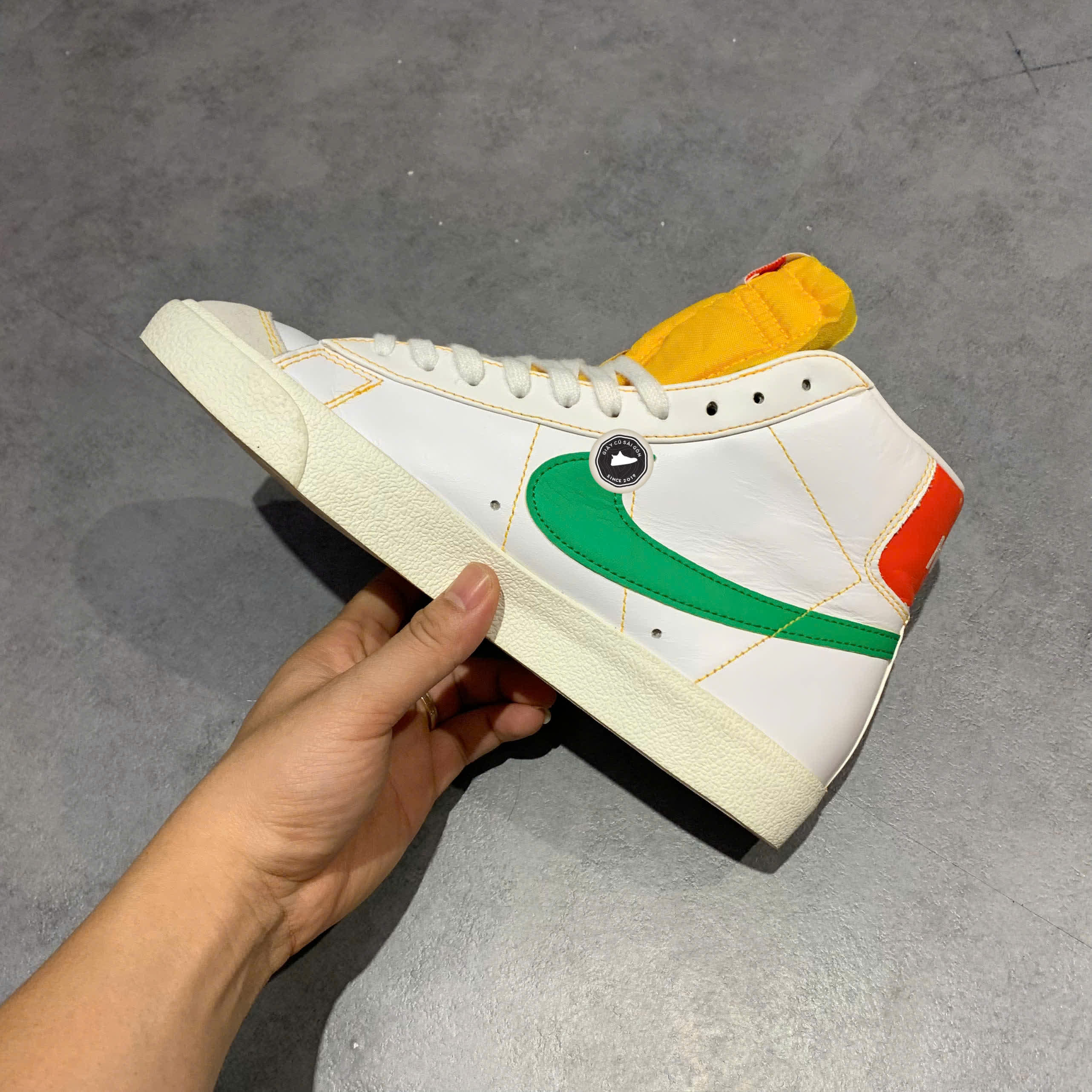 NIKE BLAZER MID '77 VINTAGE "ROSWELL RAYGUNS" - DD9239-100 - GIÀY 2HAND CHÍNH HÃNG