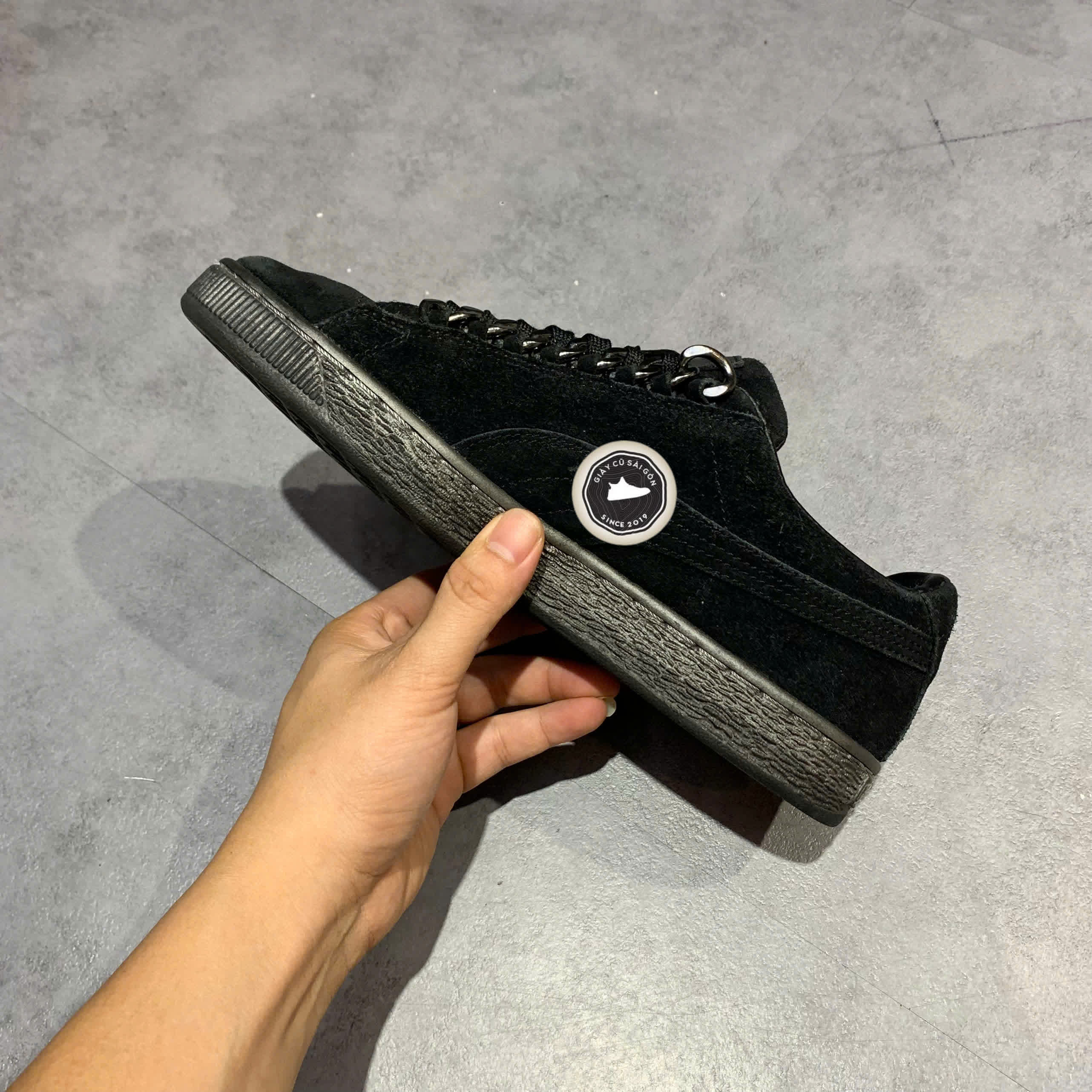 GIÀY 2HAND Suede Classic X-Chain 'Black' 367391-01 SIZE 40  PVN17399