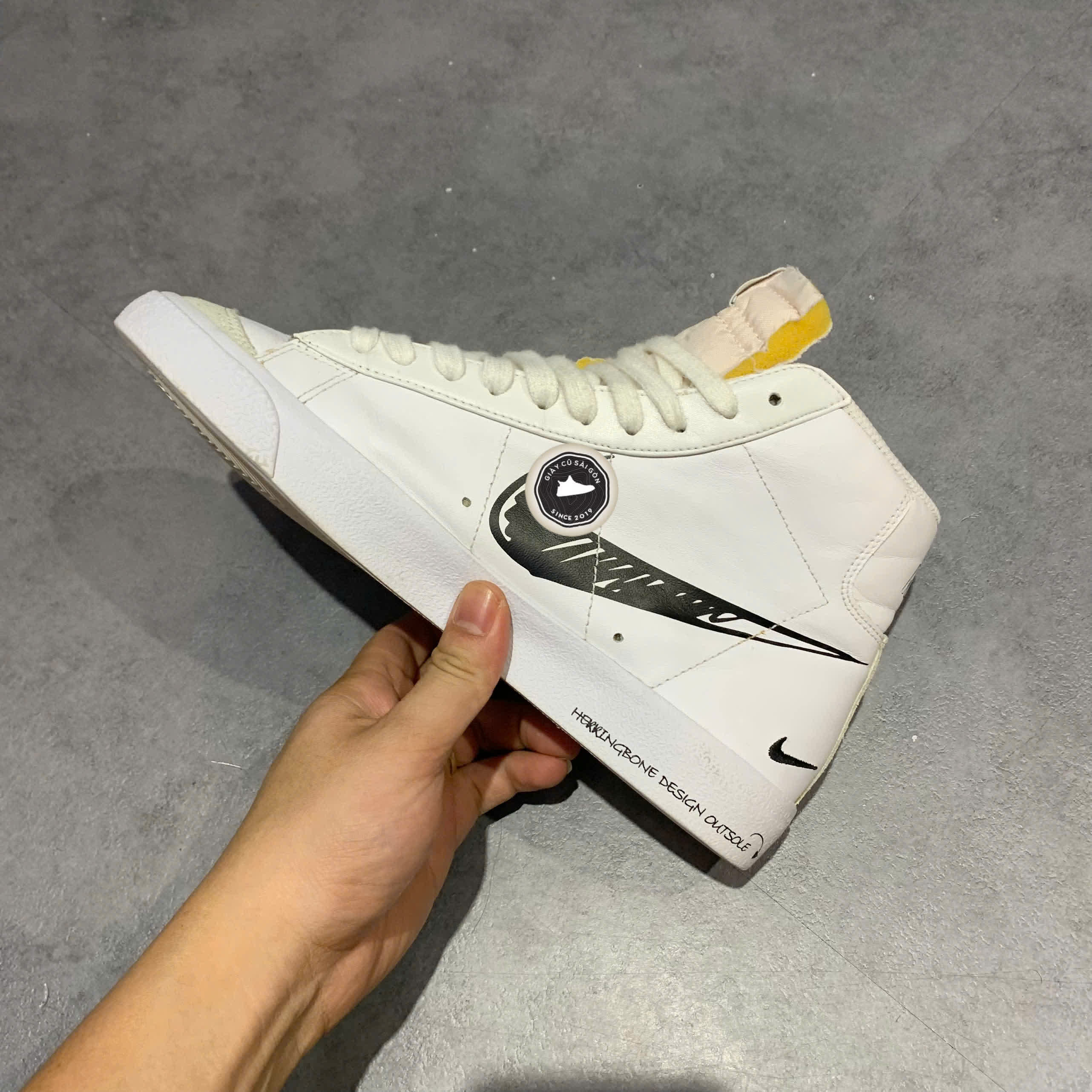 NIKE BLAZER MID '77 SKETCH WHITE BLACK CW7580-101 – GIÀY 2HAND