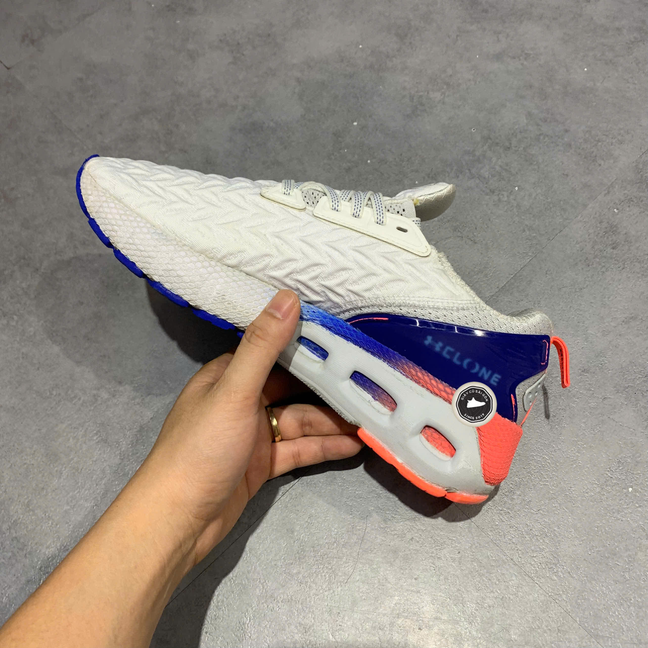 Giày 2hand HOVR Mega 2 'White Orange' 3025472-100 SIZE 42 PVN17604