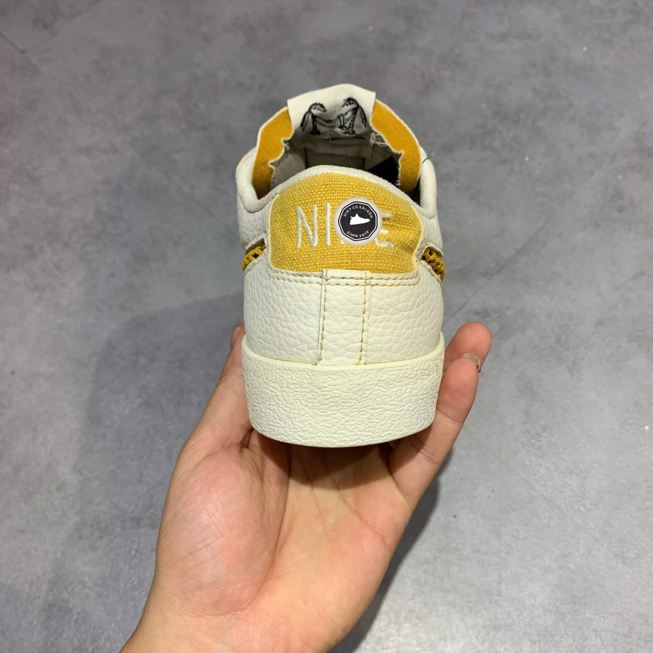 NIKE BLAZER LOW 'SUN CLUB' DM0210-100 SIZE 42.5 - GIÀY 2HAND CHÍNH HÃNG PVN17871
