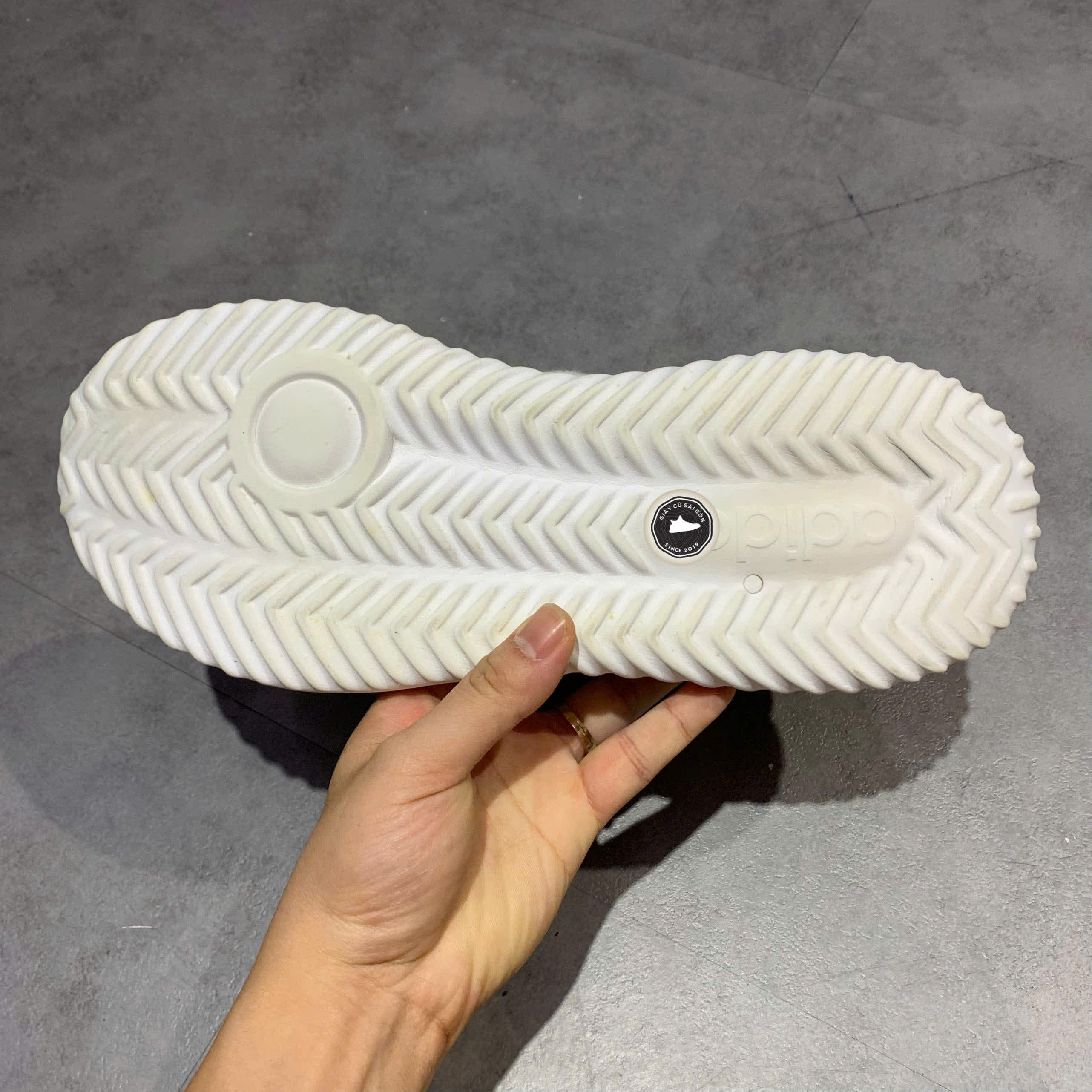 ADIDAS CLOUDFOAM ULTIMATE B-BALL 'FOOTWEAR WHITE' DA9654 SIZE 43 1/3 - GIÀY 2HAND CHÍNH HÃNG PVN17791