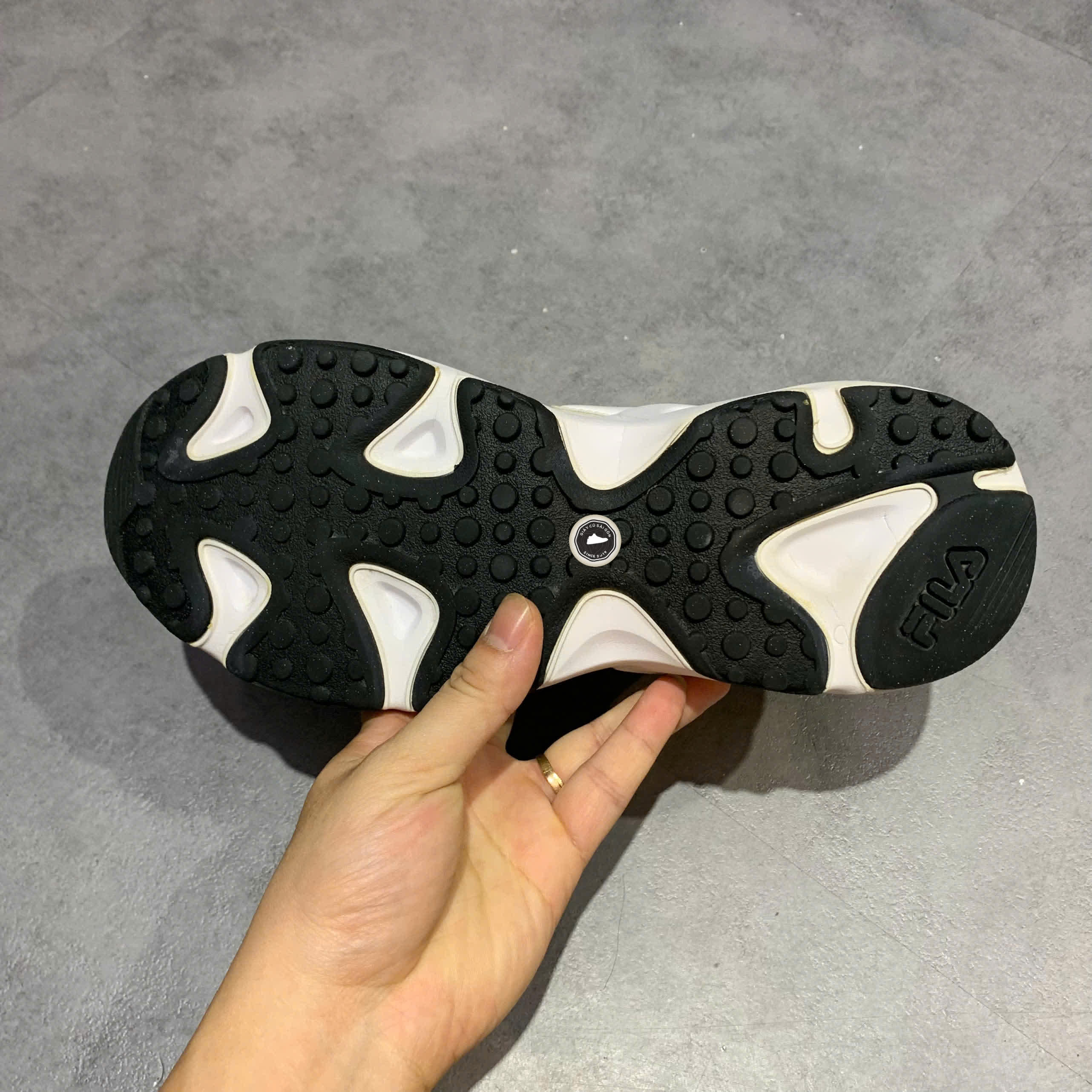 GIÀY FILA F12M941140ABW SIZE 40.5 - GIÀY 2HAND CHÍNH HÃNG