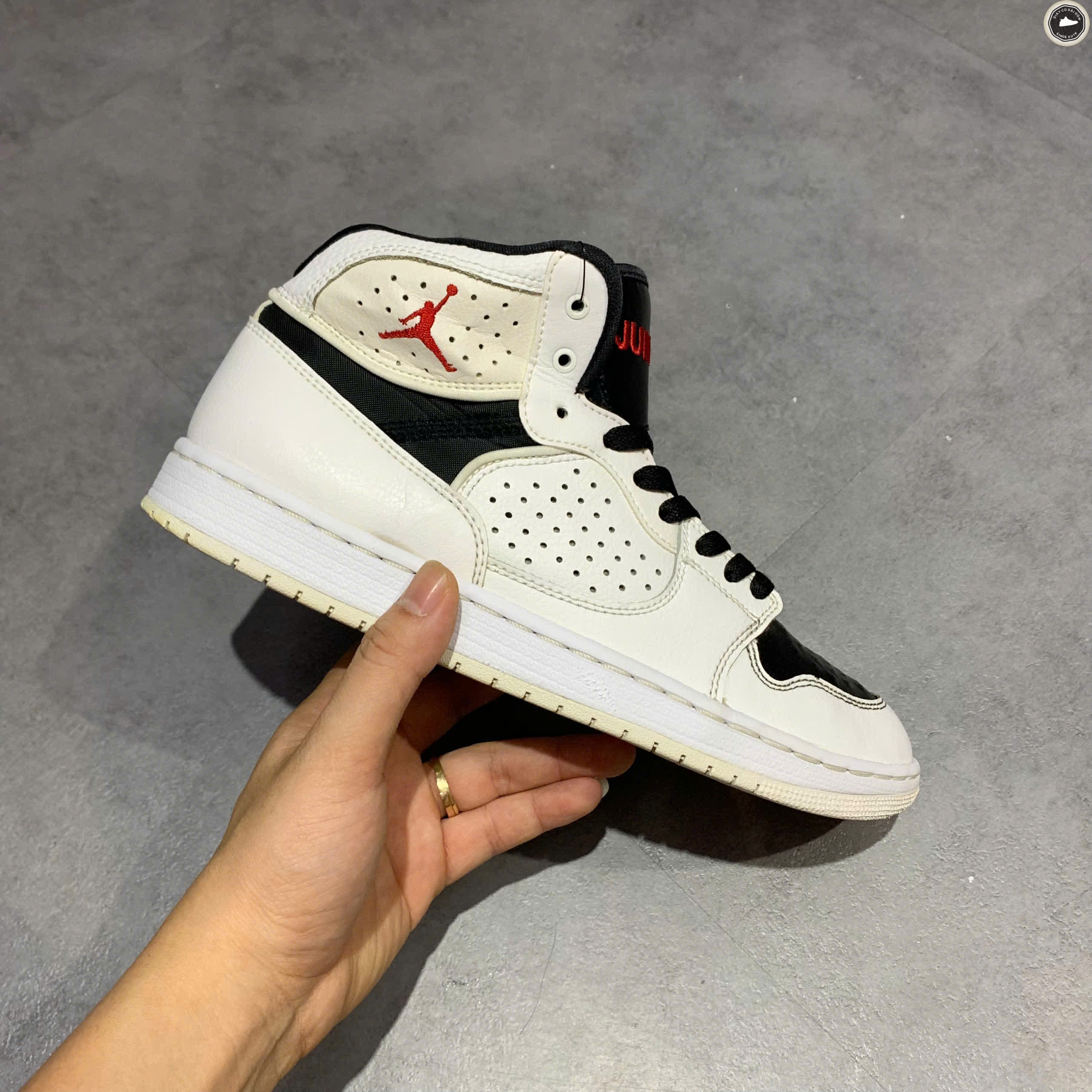 NIKE JORDAN ACCESS AR3762-101 SIZE 41 - GIÀY 2HAND CHÍNH HÃNG