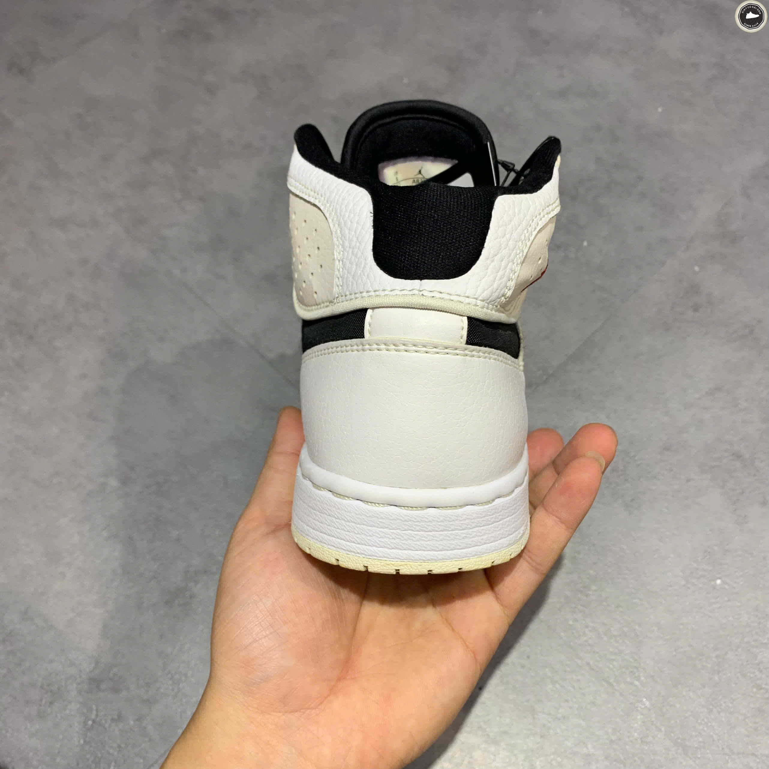 NIKE JORDAN ACCESS AR3762-101 SIZE 41 - GIÀY 2HAND CHÍNH HÃNG