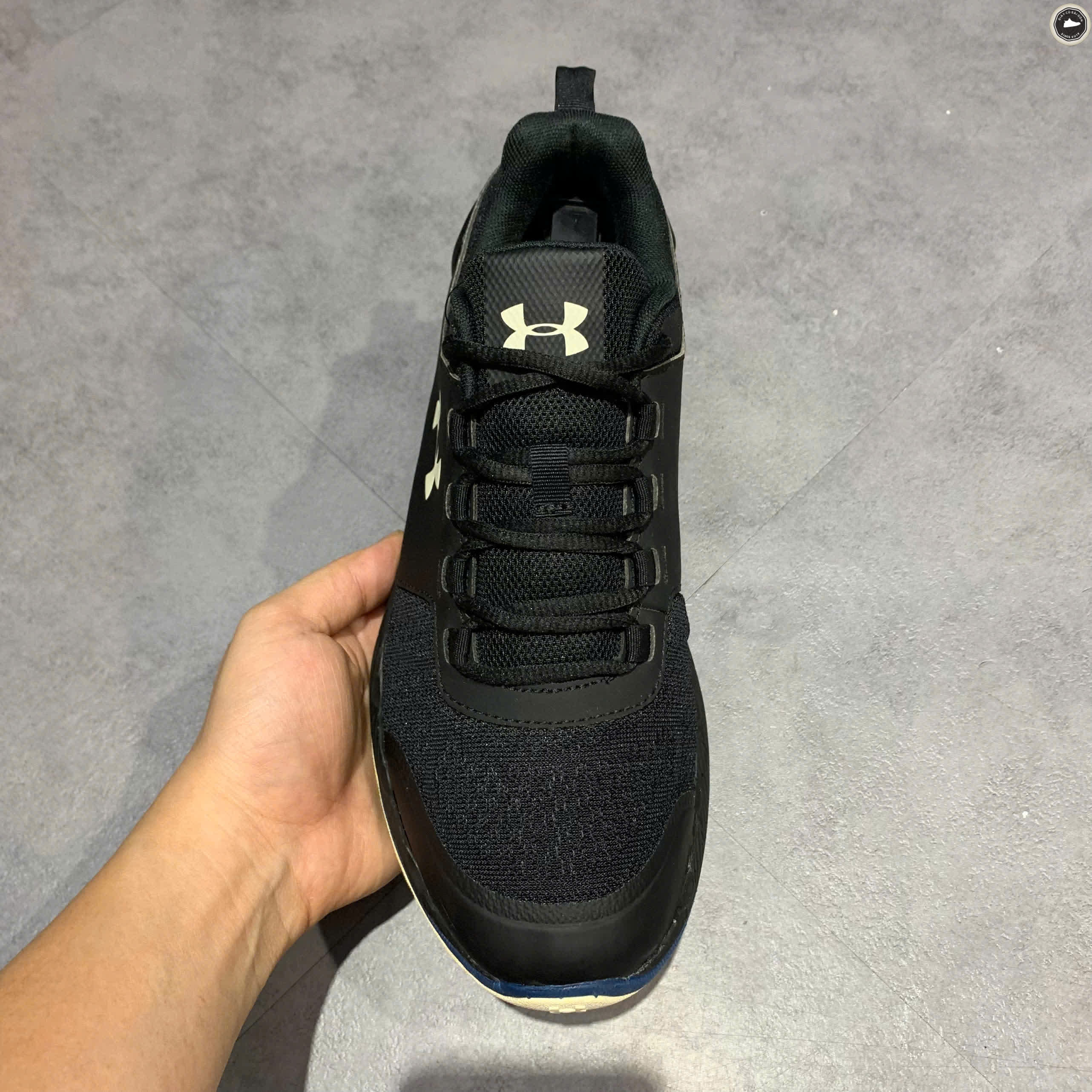 UNDER ARMOUR COMMIT TR EX 3020789-008 SIZE 41 GIÀY 2HAND CHÍNH