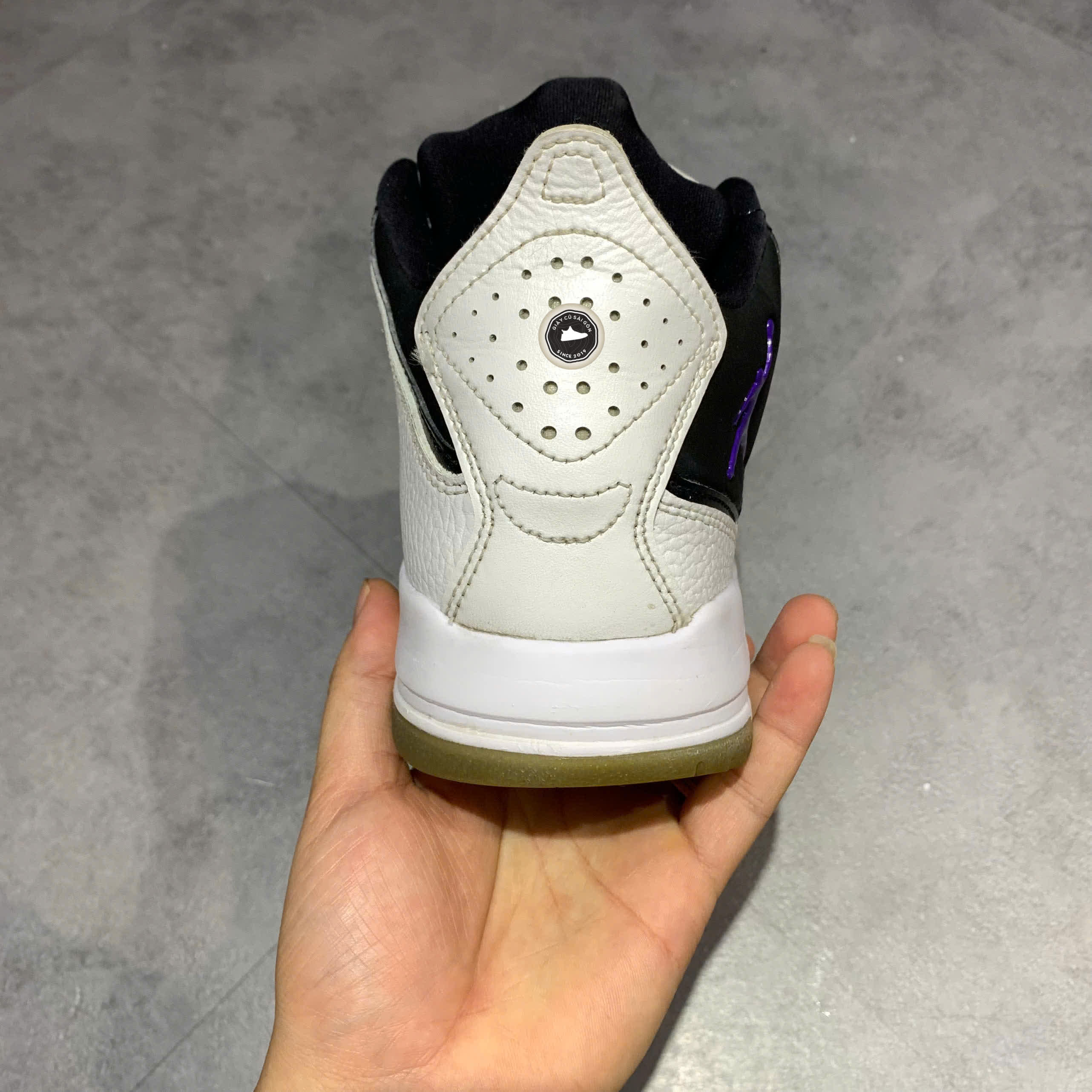 GIÀY NIKE JORDAN COURTSIDE 23 'CONCORD' AR1000-104 SIZE 42 - GIÀY 2HAND CHÍNH HÃNGPVN17952