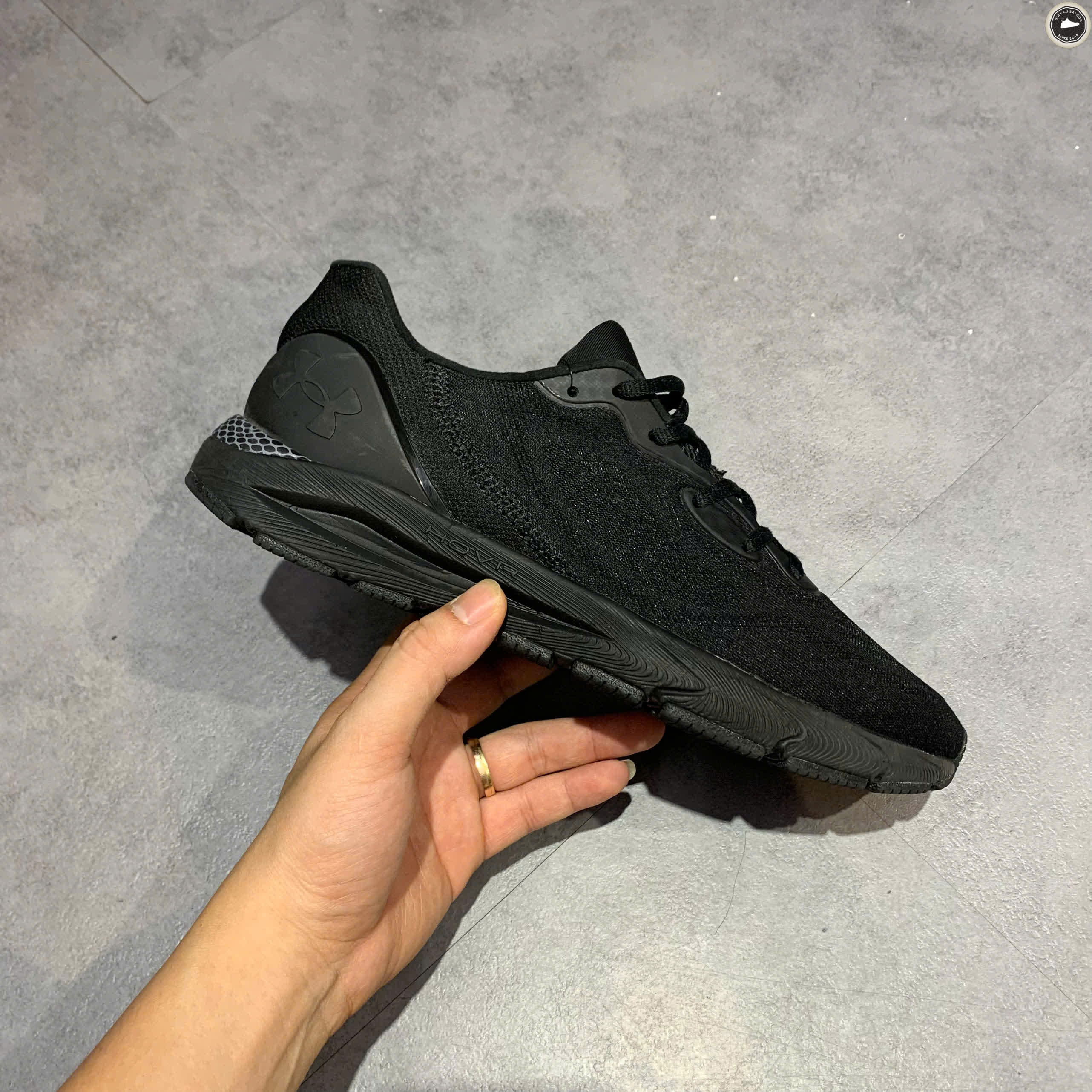 UNDER ARMOUR HOVR SONIC 5 CN 'WHITE' 3025649-100 SIZE 43 - GIÀY 2HAND CHÍNH HÃNG