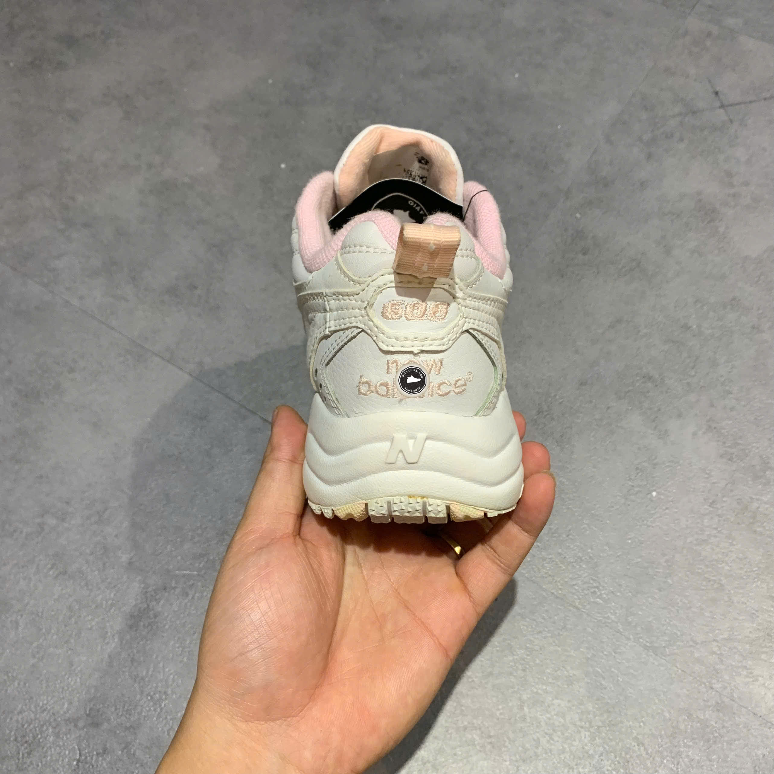 NEW BALANCE 608 'WHITE' WX608DC1 - SIZE 36 - GIÀY 2HAND CHÍNH HÃNG