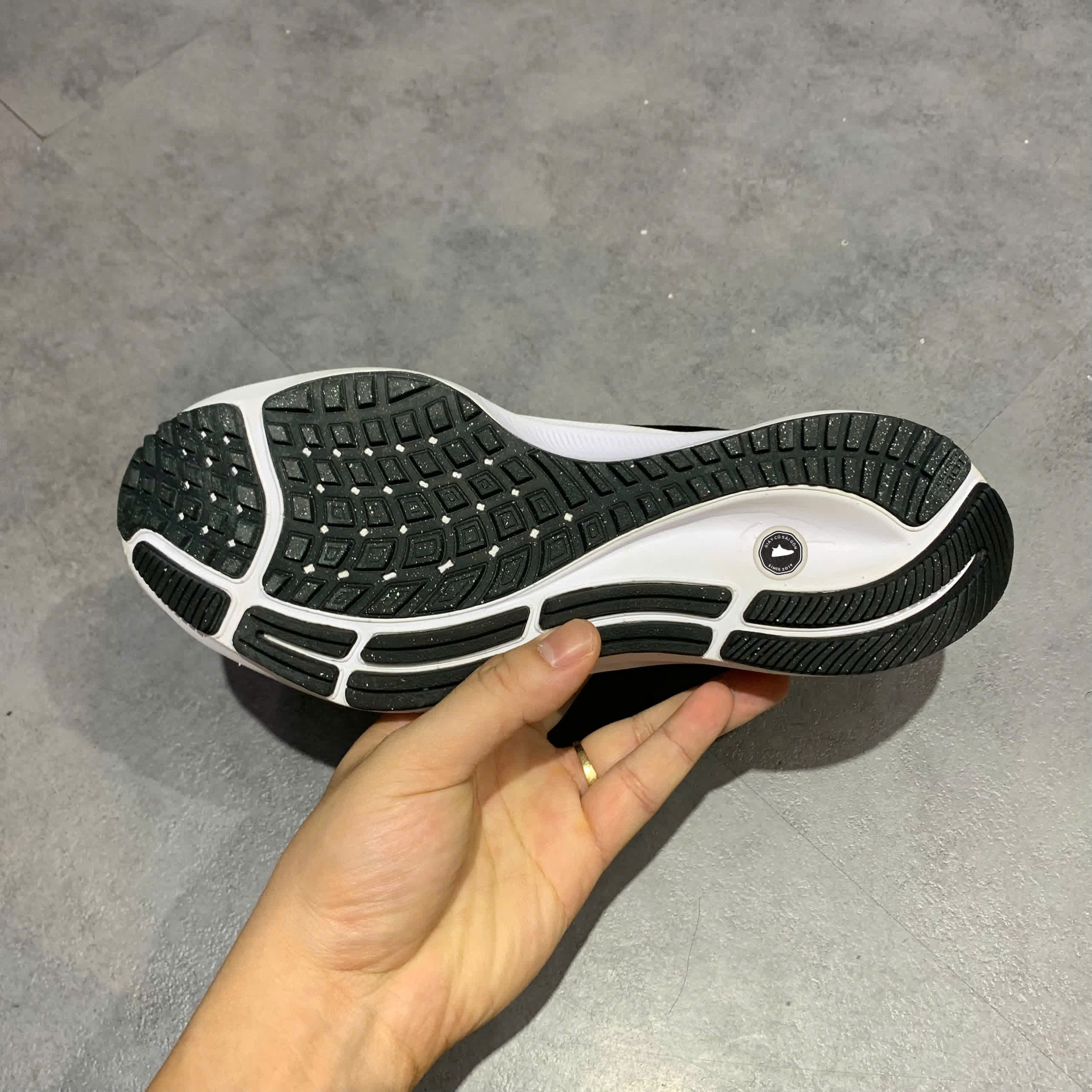 NIKE AIR ZOOM PEGASUS 38 CW7358-002 - SIZE 36.5 - GIÀY 2HAND CHÍNH HÃNG