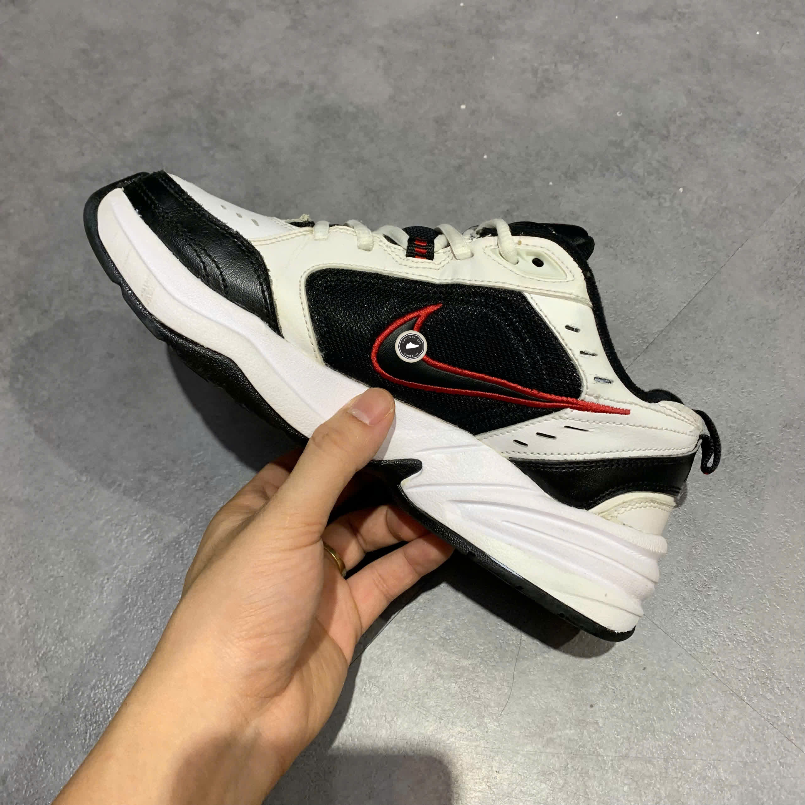 NIKE AIR MONARCH IV 415445-101 - SIZE 38.5 - GIÀY 2HAND CHÍNH HÃNG