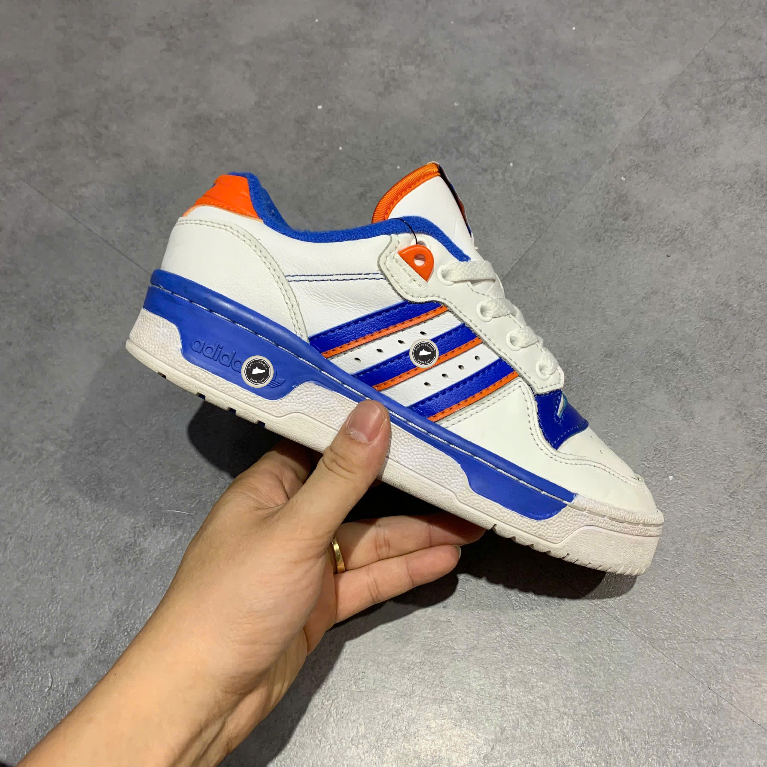 ADIDAS RIVALRY LOW OG 'KNICKS' FU6833 SIZE 36 1/3 - GIÀY 2HAND CHÍNH HÃNG