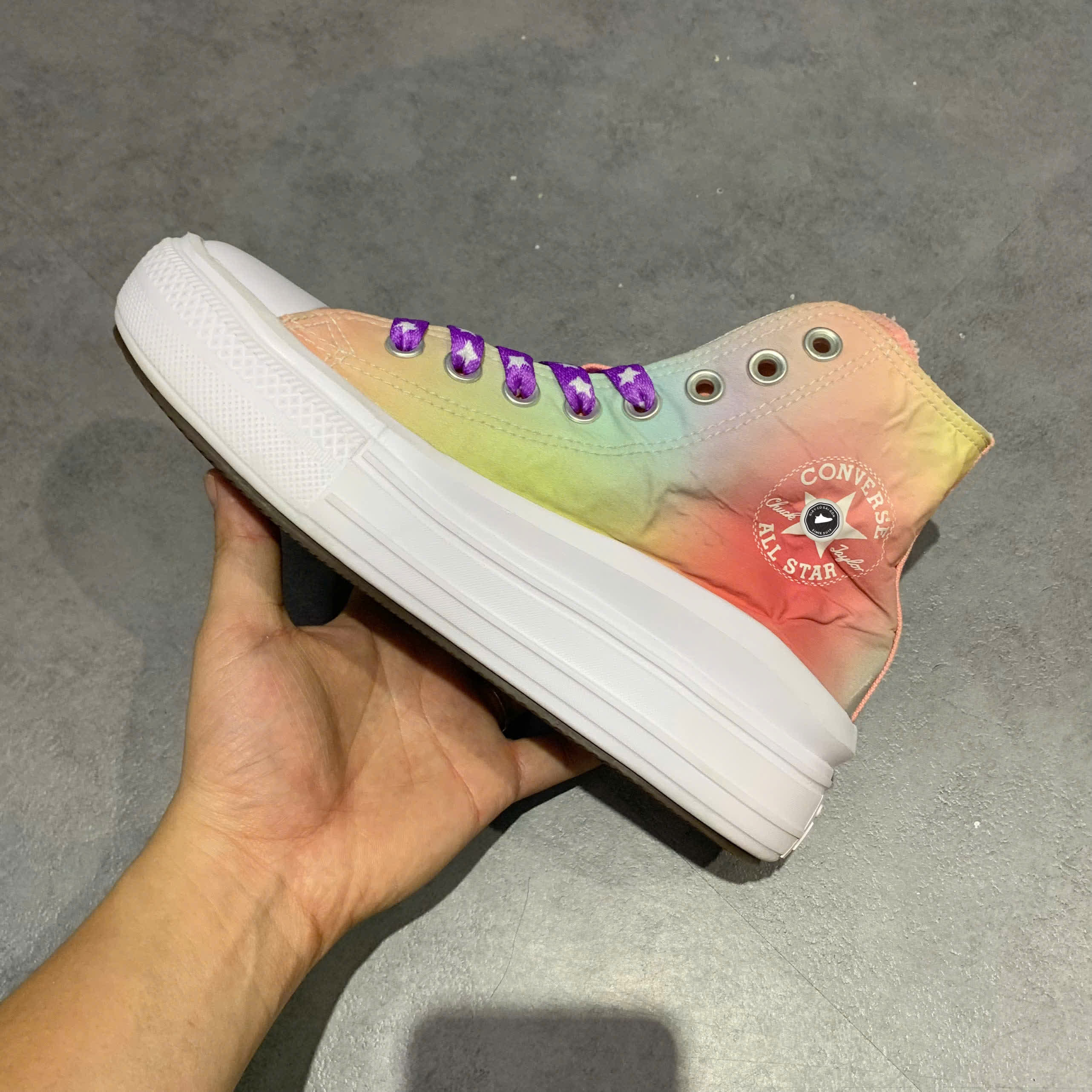 CONVERSE CHUCK TAYLOR ALL STAR MOVE PLATFORM HIGH 'RAINBOW OMBRE' A03626C SIZE 37.5 - GIÀY 2HAND CHÍNH HÃNG