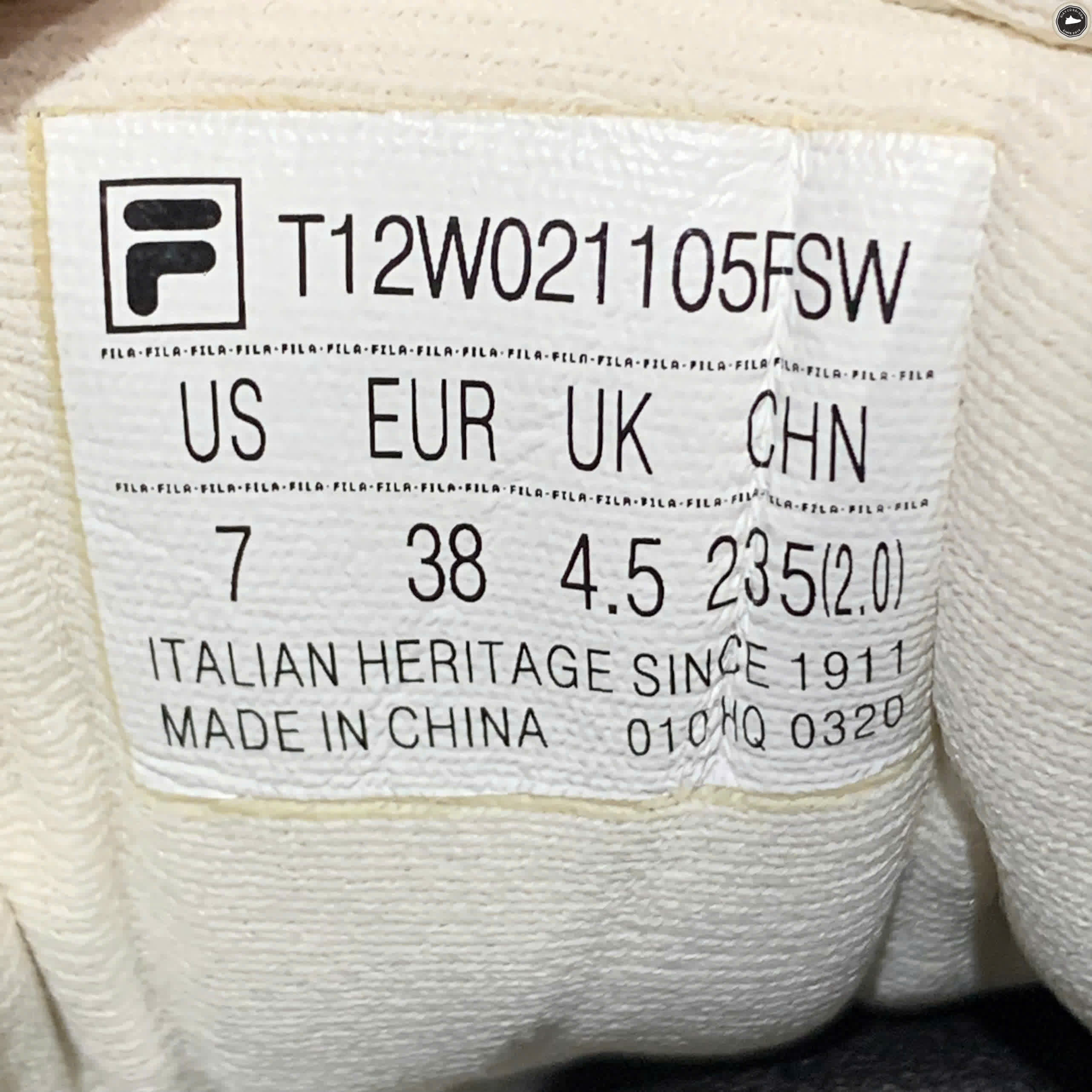 FILA T12W021105FSW SIZE 38 – GIÀY 2HAND CHÍNH HÃNG