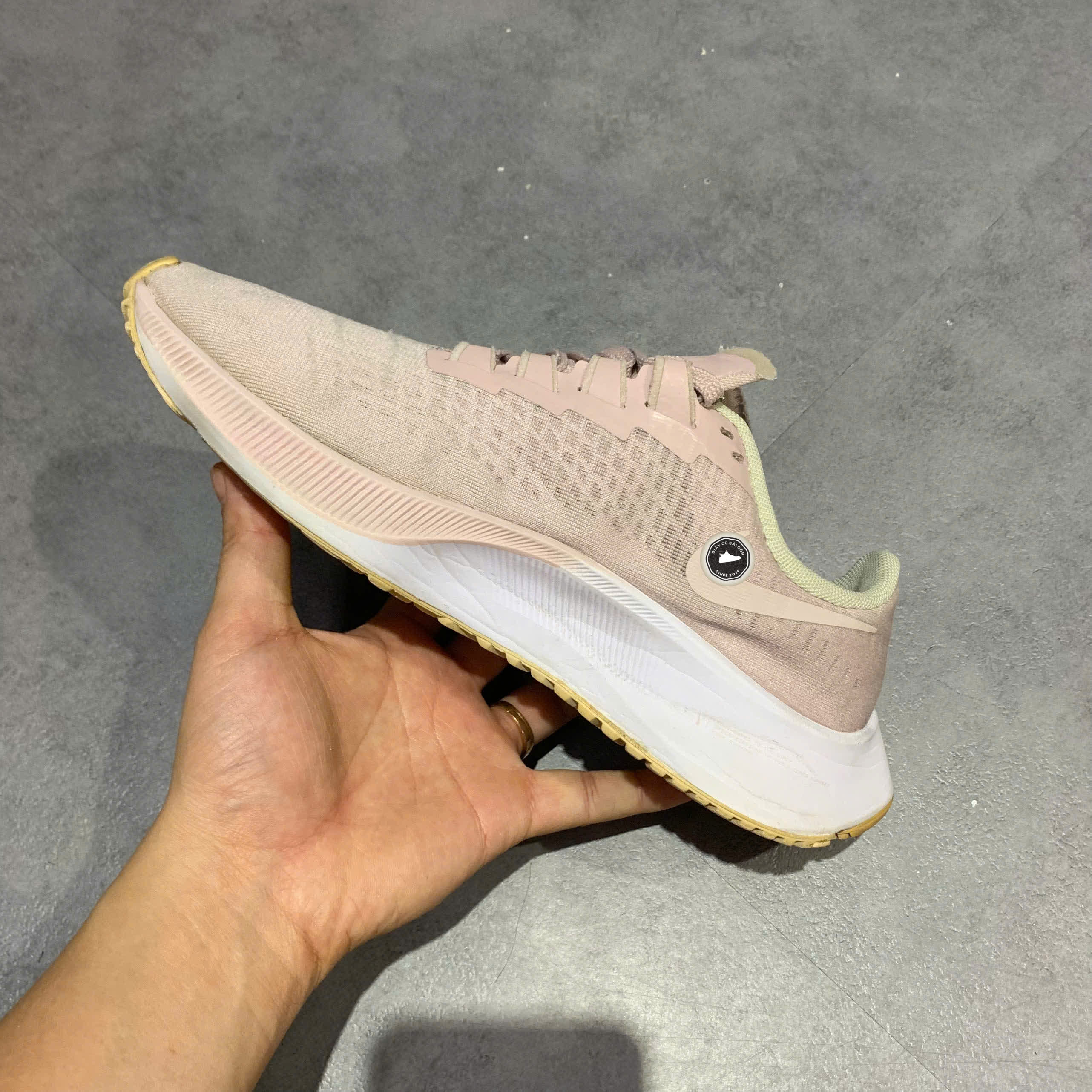 NIKE AIR ZOOM PEGASUS 37 'CHAMPAGNE' BQ9647-601 SIZE 38.5 - GIÀY 2HAND CHÍNH HÃNG