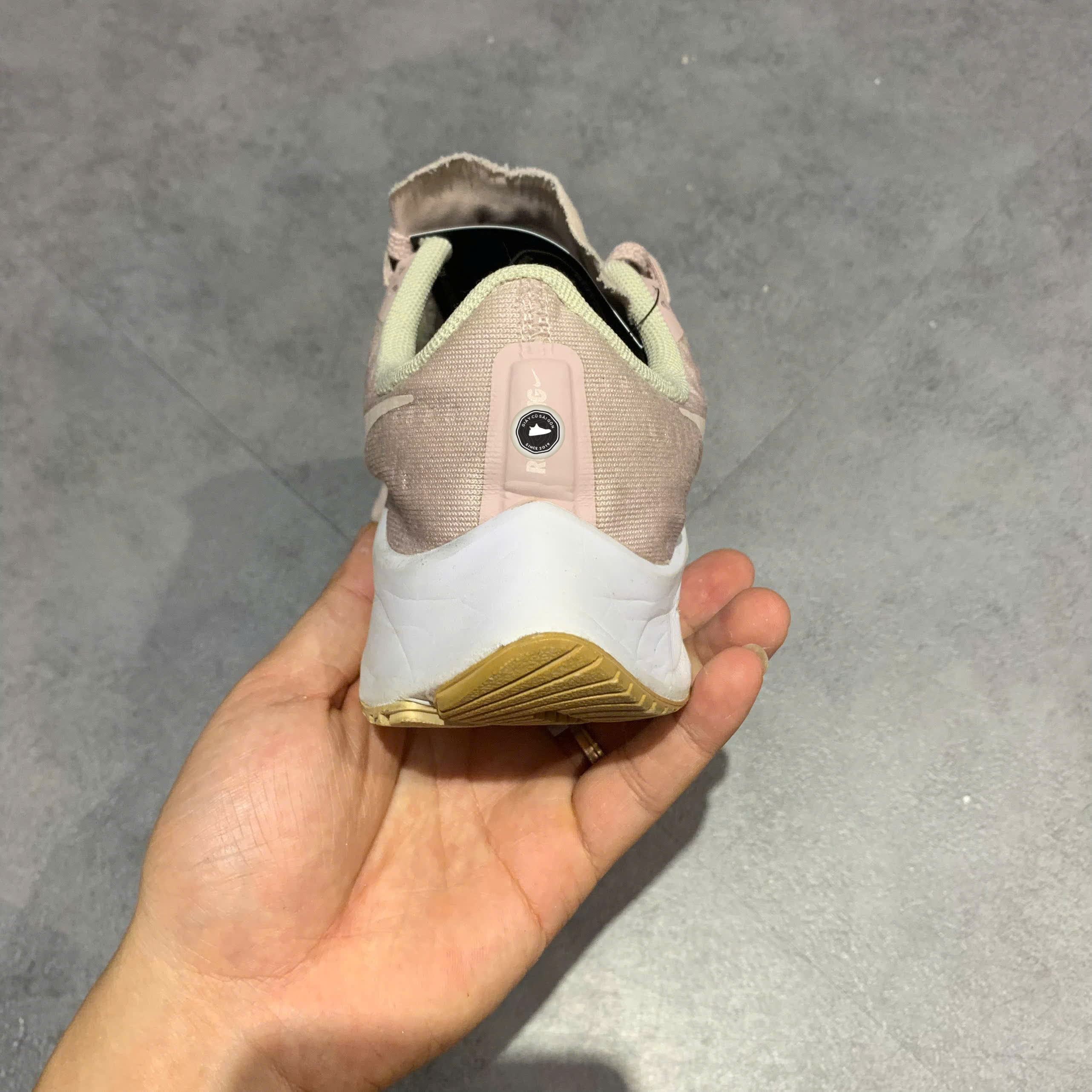 NIKE AIR ZOOM PEGASUS 37 'CHAMPAGNE' BQ9647-601 SIZE 38.5 - GIÀY 2HAND CHÍNH HÃNG