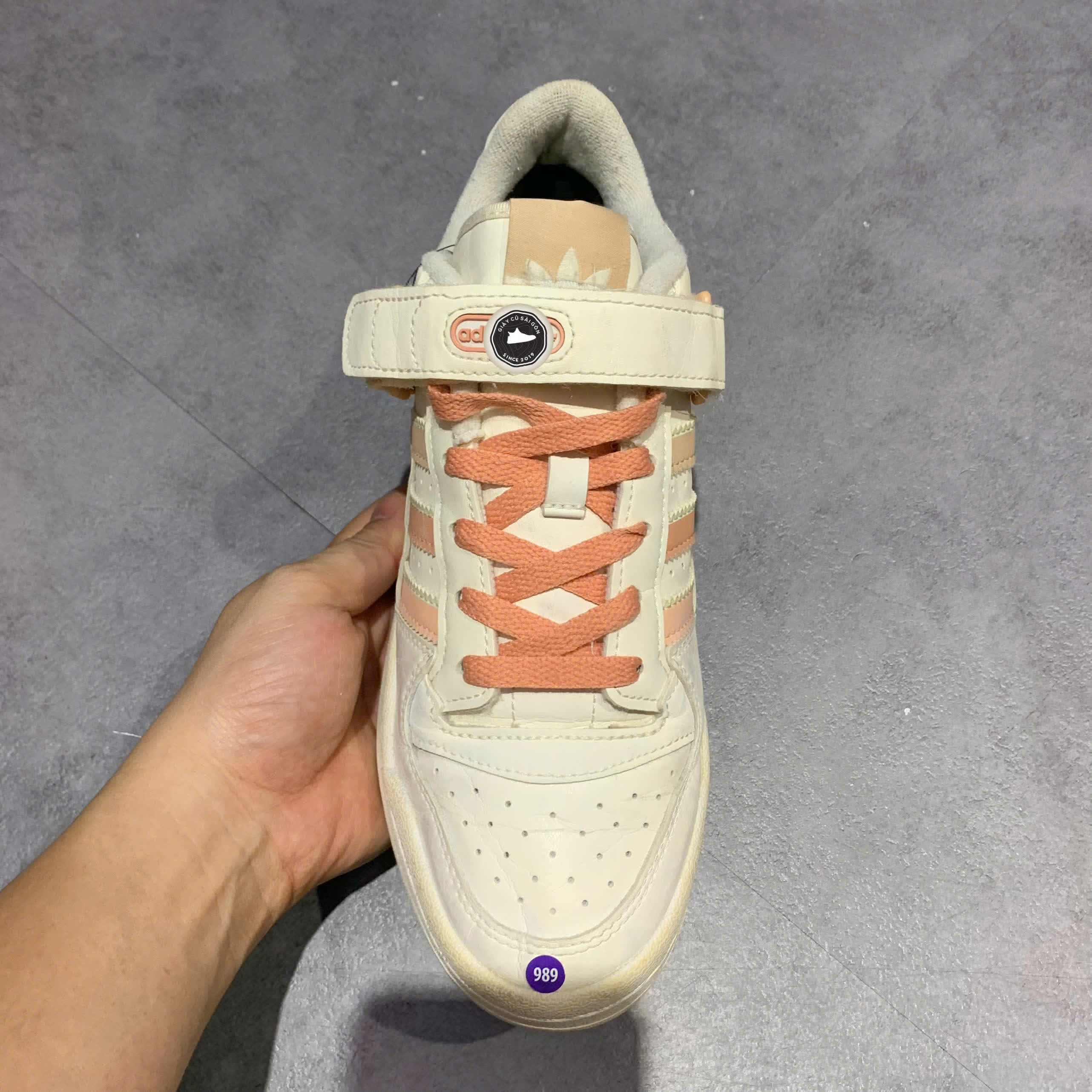 GIÀY ADIDAS ORIGINALS FORUM LOW 'WHITE LIGHT BROWN DARK BROWN' GV8345 SIZE 38 – GIÀY 2HAND CHÍNH HÃNG