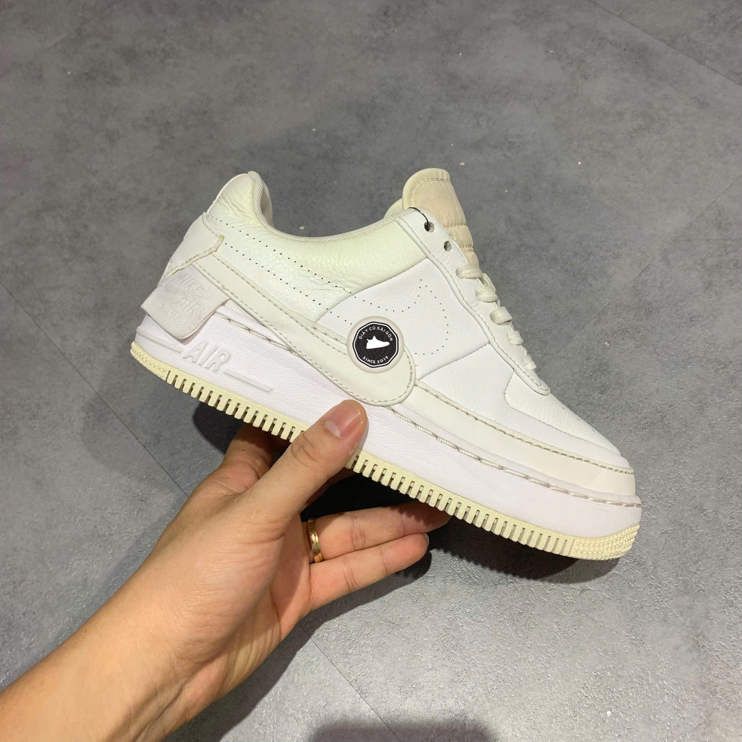 NIKE AIR FORCE 1 JESTER XX 'TRIPLE WHITE' AO1220-101 SIZE 36.5 - GIÀY 2HAND CHÍNH HÃNG