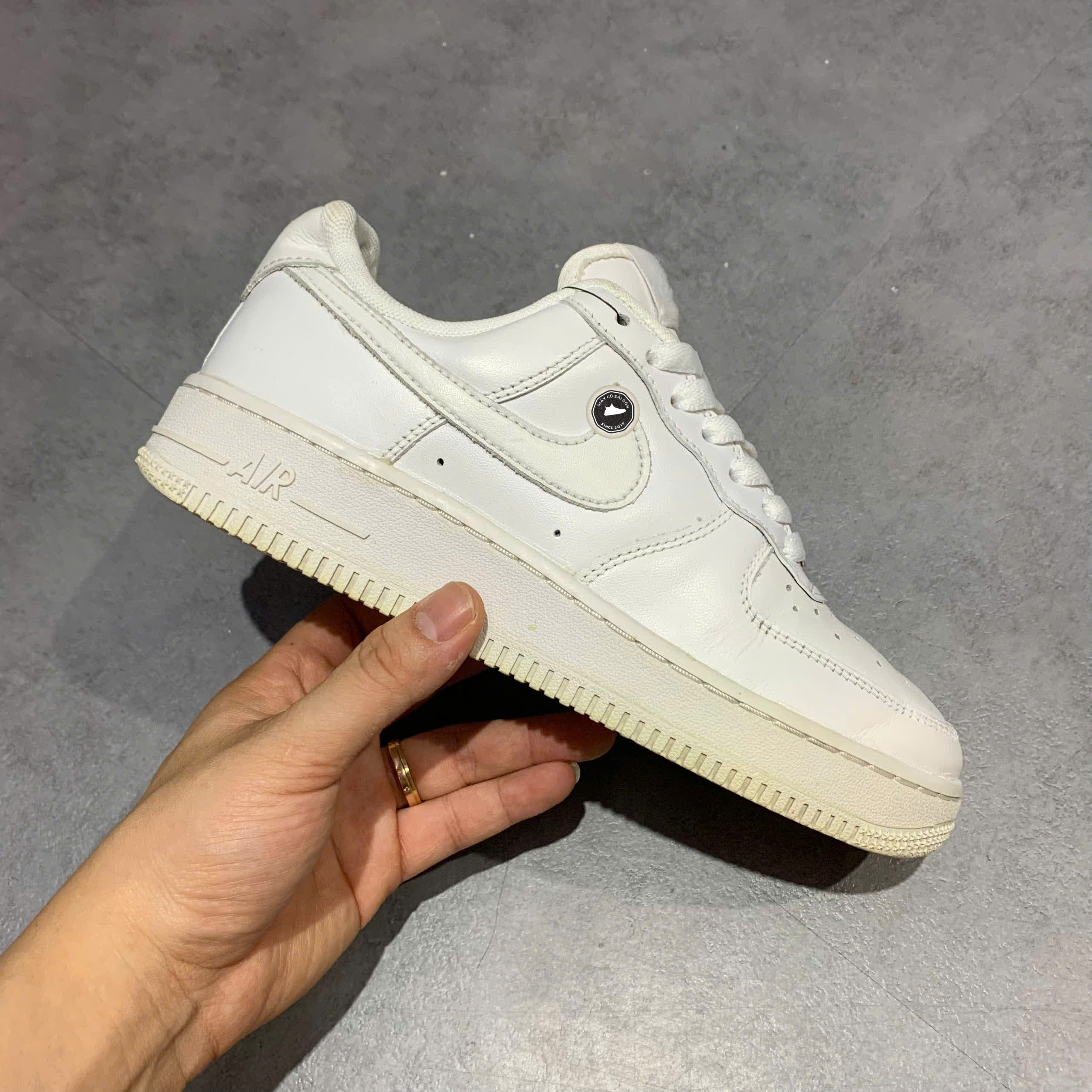 GIÀY NIKE AIR FORCE 1 '07 TRẮNG SIZE 38