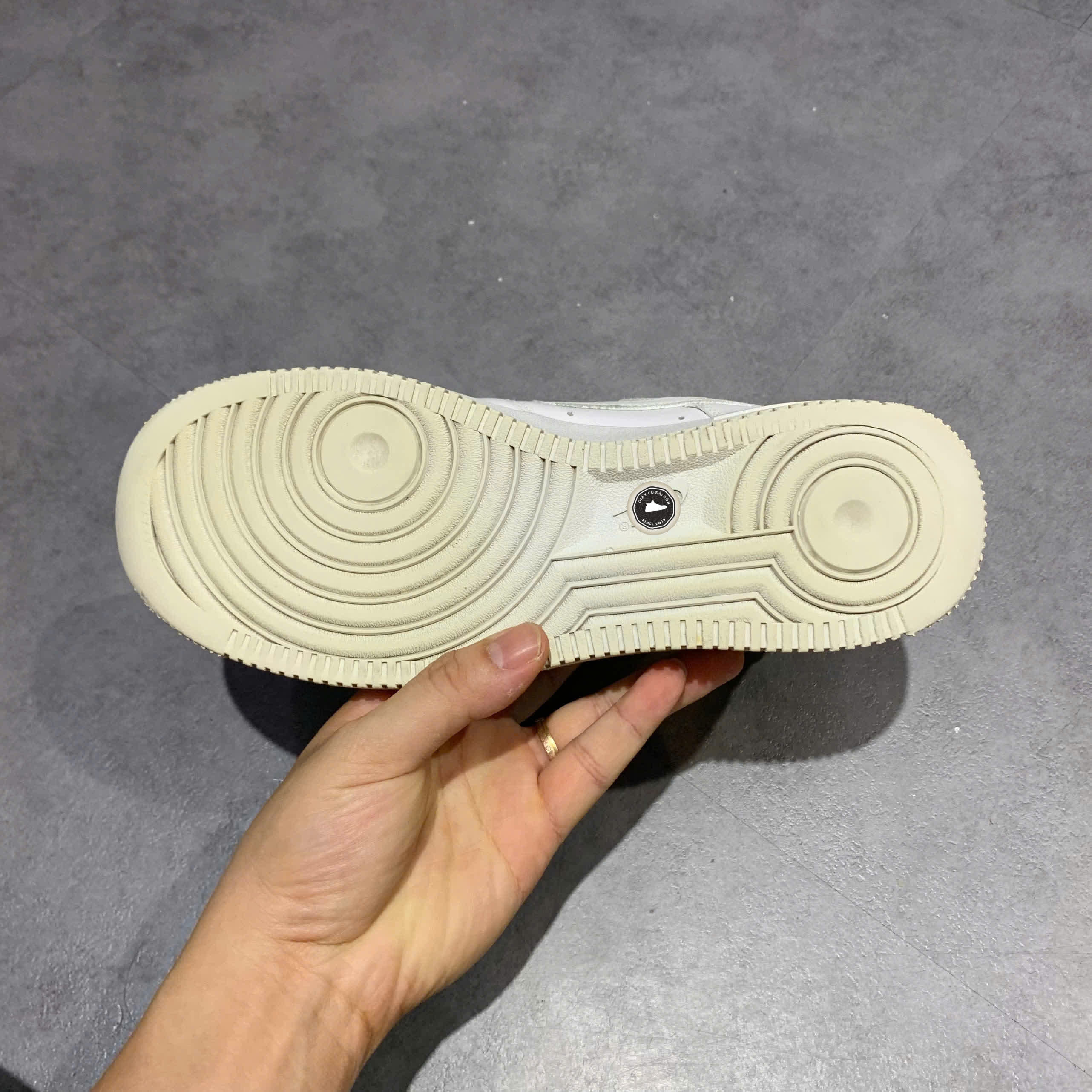 GIÀY NIKE AIR FORCE 1 '07 TRẮNG SIZE 38