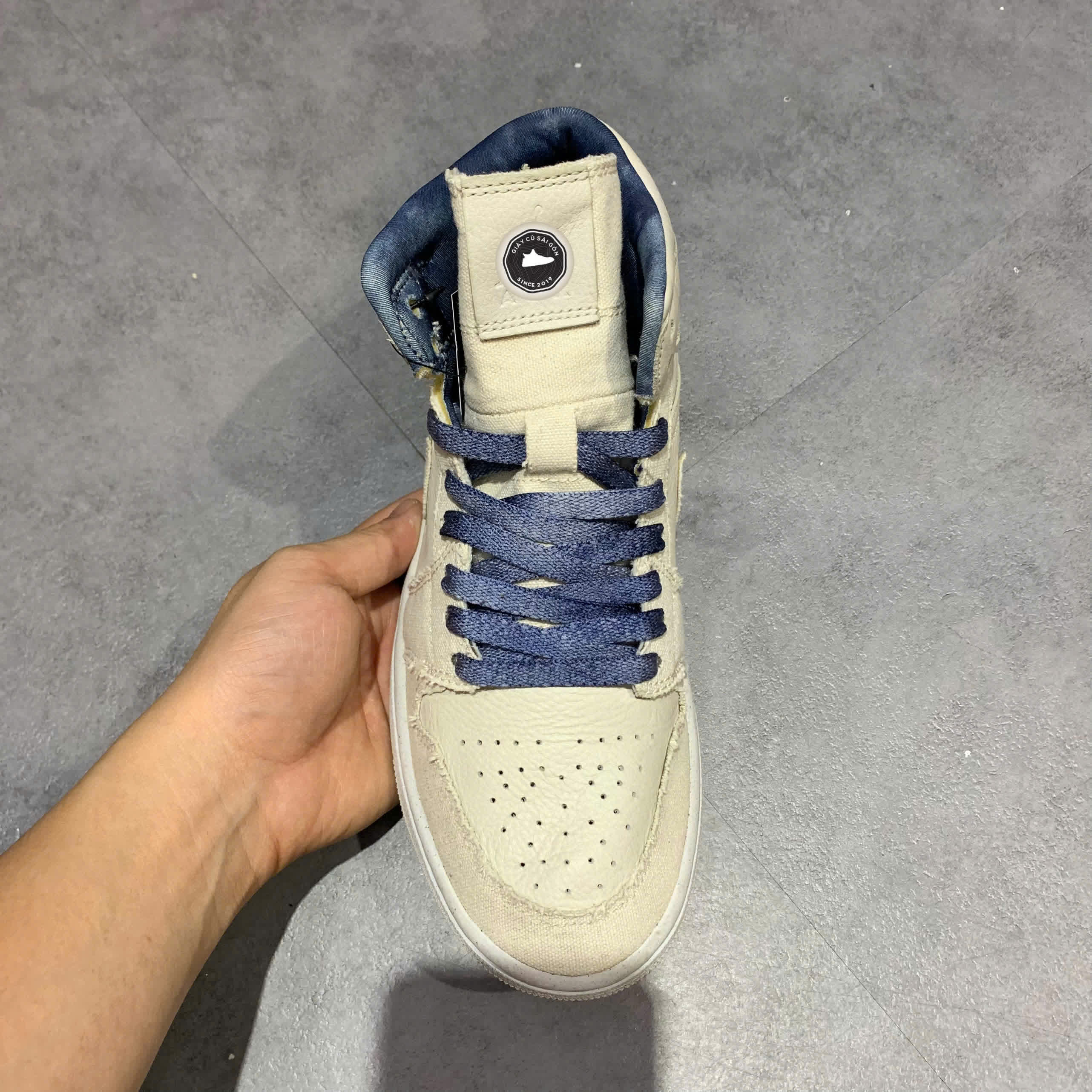 AIR JORDAN 1 MID SE 'SANDDRIFT' – DM9126 104 – SIZE 38 – GIÀY 2HAND CHÍNH HÃNG