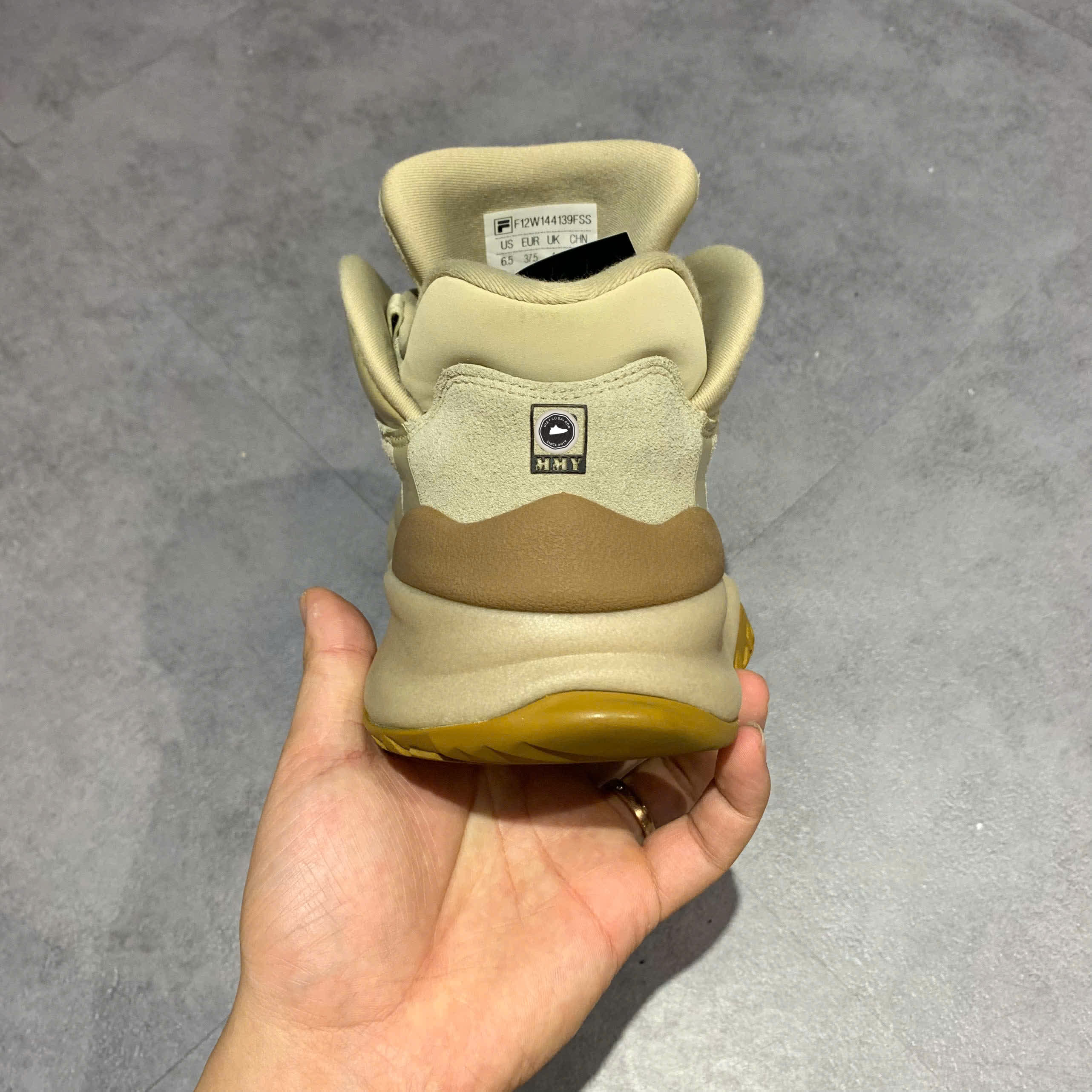 FILA DISRUPTOR II F12W144139FSS SIZE 37.5 - GIÀY THỂ THAO - GIÀY 2HAND