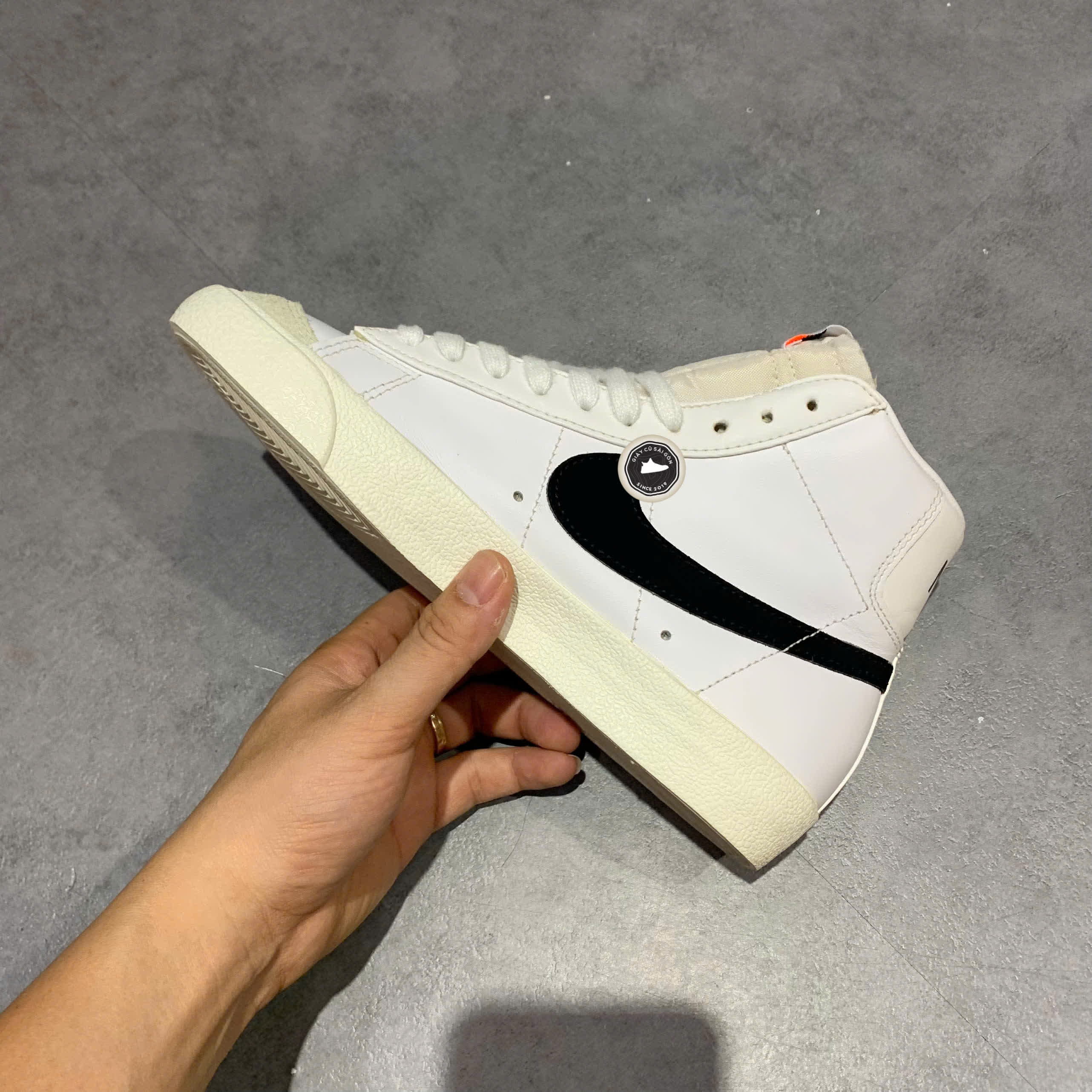 GIÀY NIKE BLAZER MID '77 VINTAGE WHITE BLACK CZ1055 100 SIZE 37.5 – GIÀY 2HAND CHÍNH HÃNG