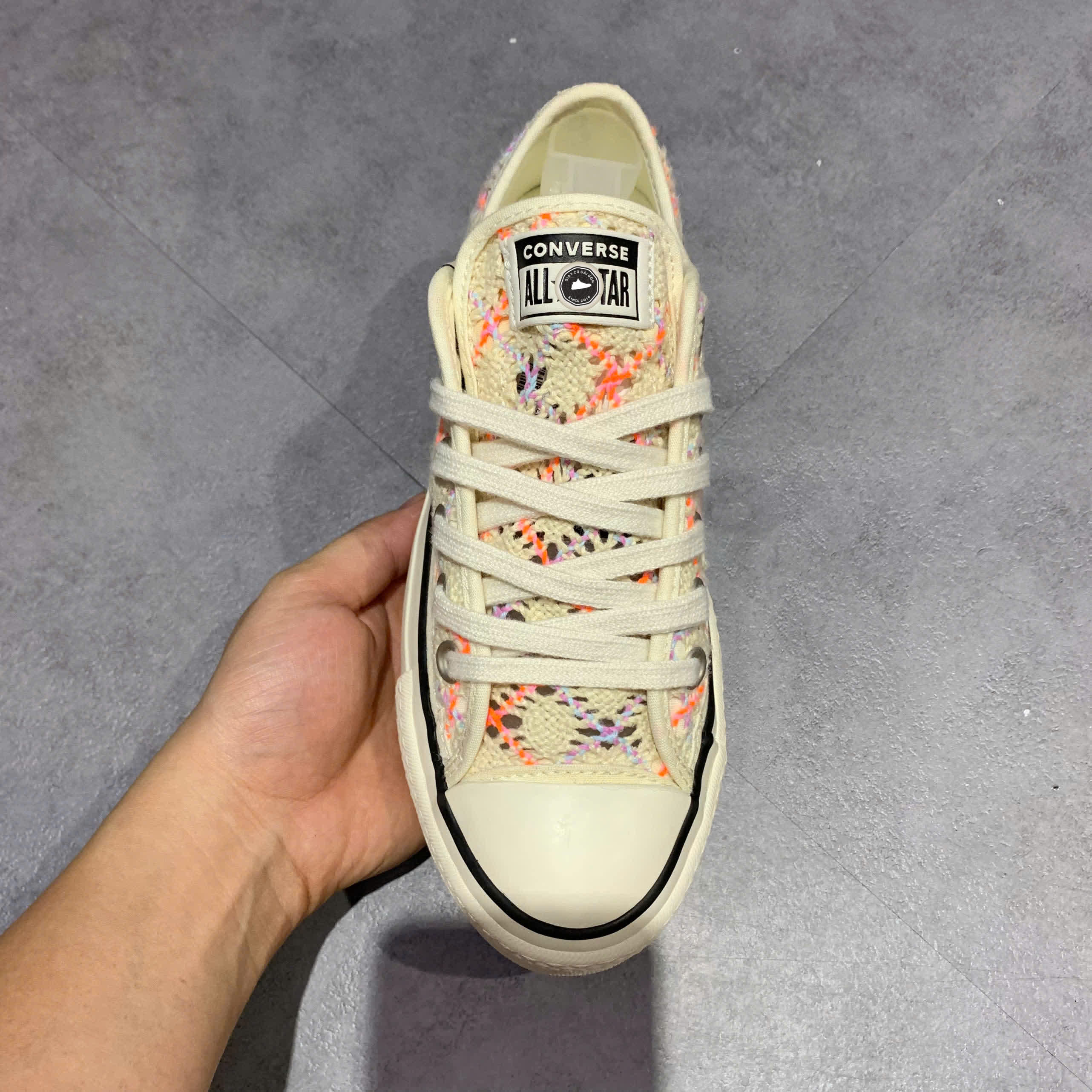 CONVERSE CHUCK TAYLOR ALL STAR LOW 'BOHO CROCHET' 568278C SIZE 36.5 - GIÀY 2HAND CHÍNH HÃNG