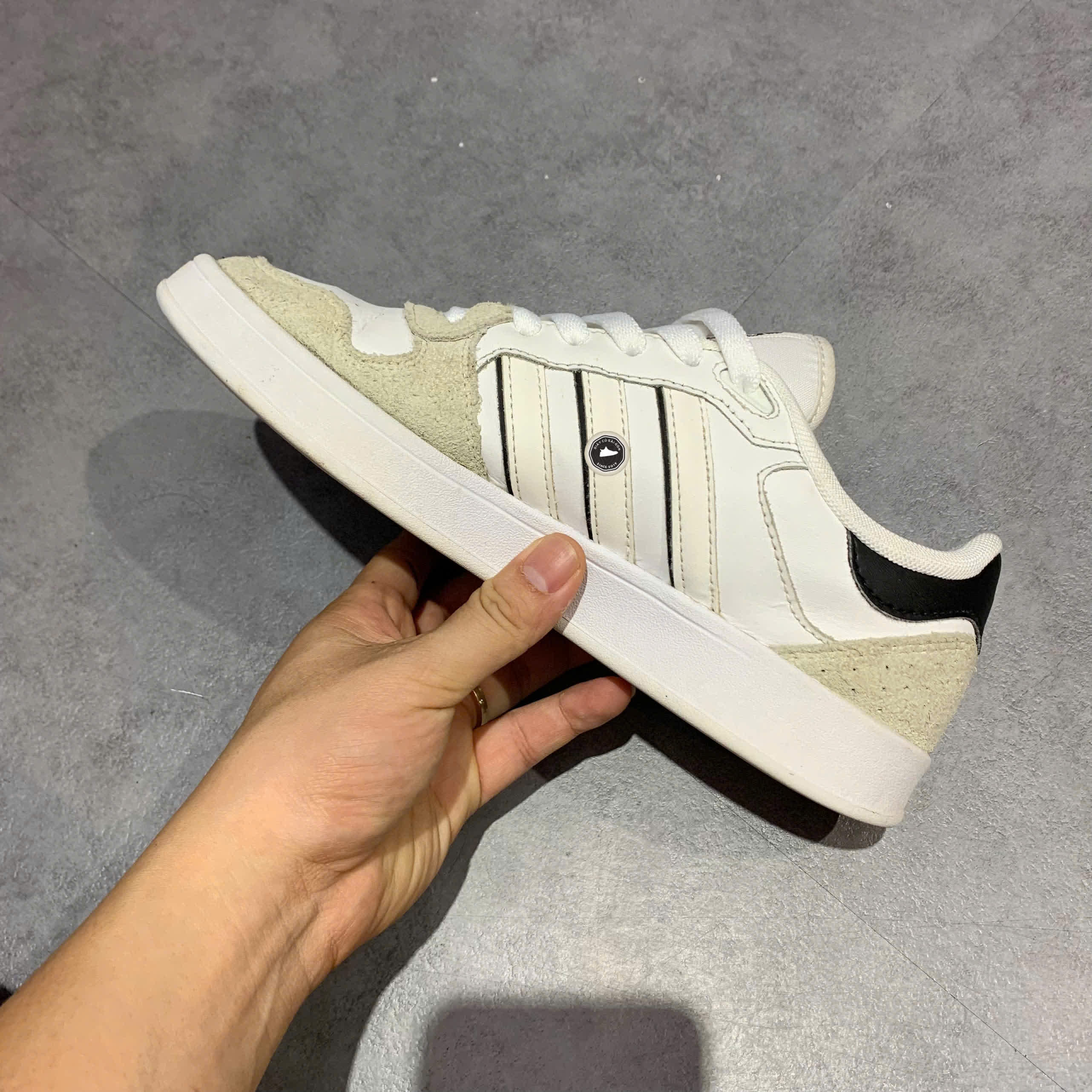 ADIDAS BREAKNET PLUS CLOUD WHITE FY5914 – SIZE 39 1/3 – GIÀY 2HAND CHÍNH HÃNG