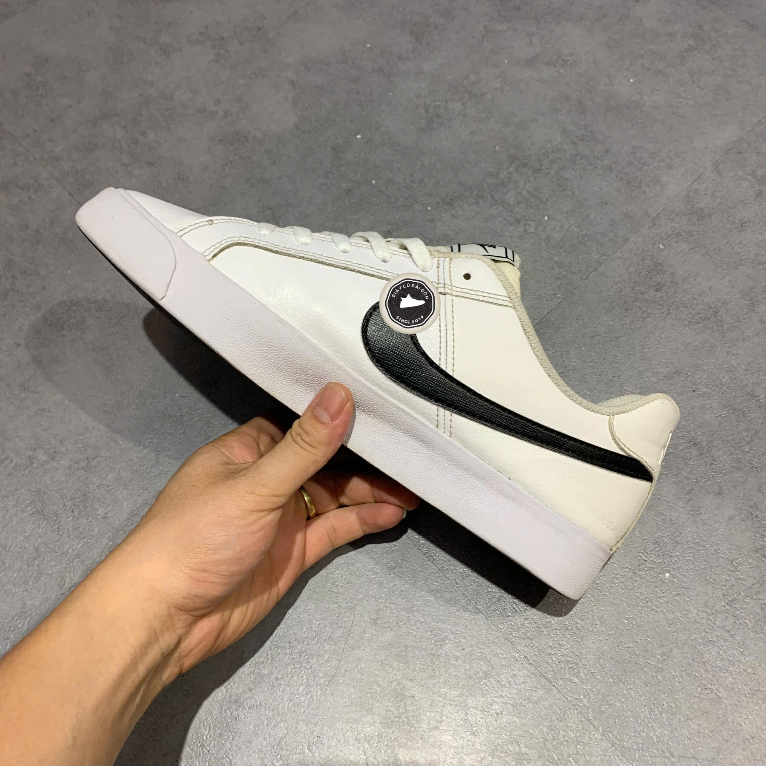 NIKE COURT ROYALE AC BQ4222-103 SIZE 42.5 - GIÀY 2HAND CHÍNH HÃNG