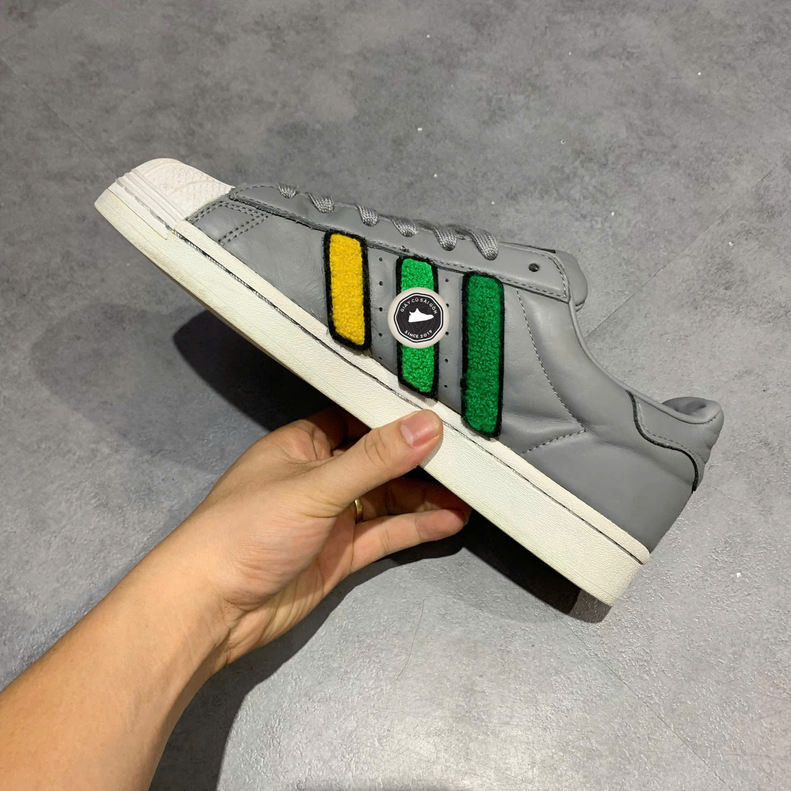 ADIDAS ORIGINALS SUPERSTAR VELCRO FX7766 SIZE 42 - GIÀY 2HAND CHÍNH HÃNG