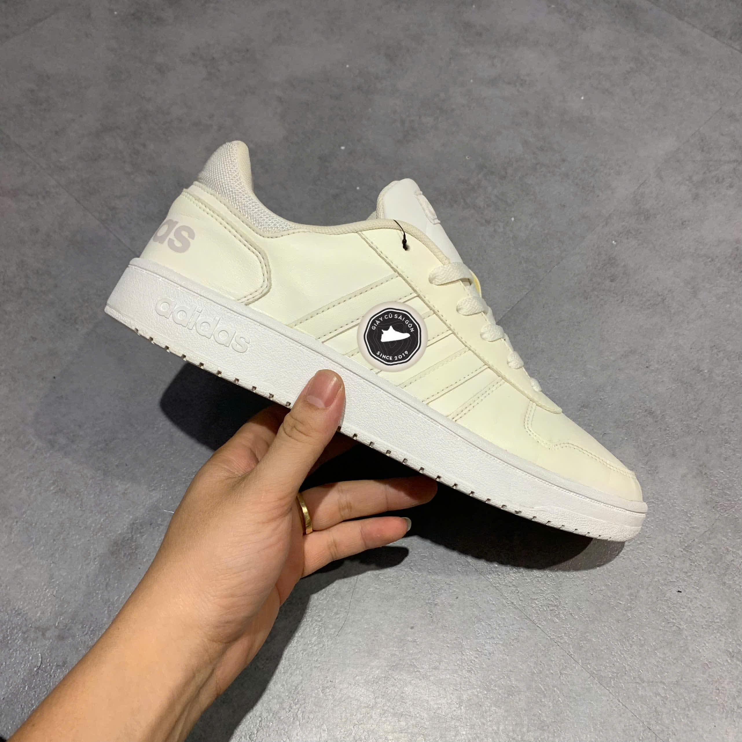GIÀY ADIDAS HOOPS 2.0 DB1085 SIZE 42 – GIÀY 2HAND CHÍNH HÃNG